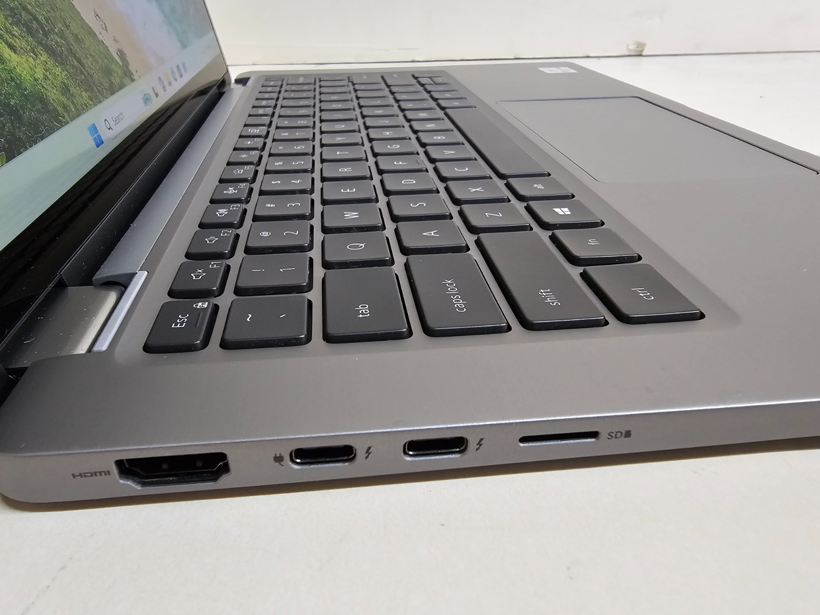 Dell Latitude 7410 2-in-1 Laptop – 1.8 GHz i7-10610U 16GB 256GB 14″ Touchscreen