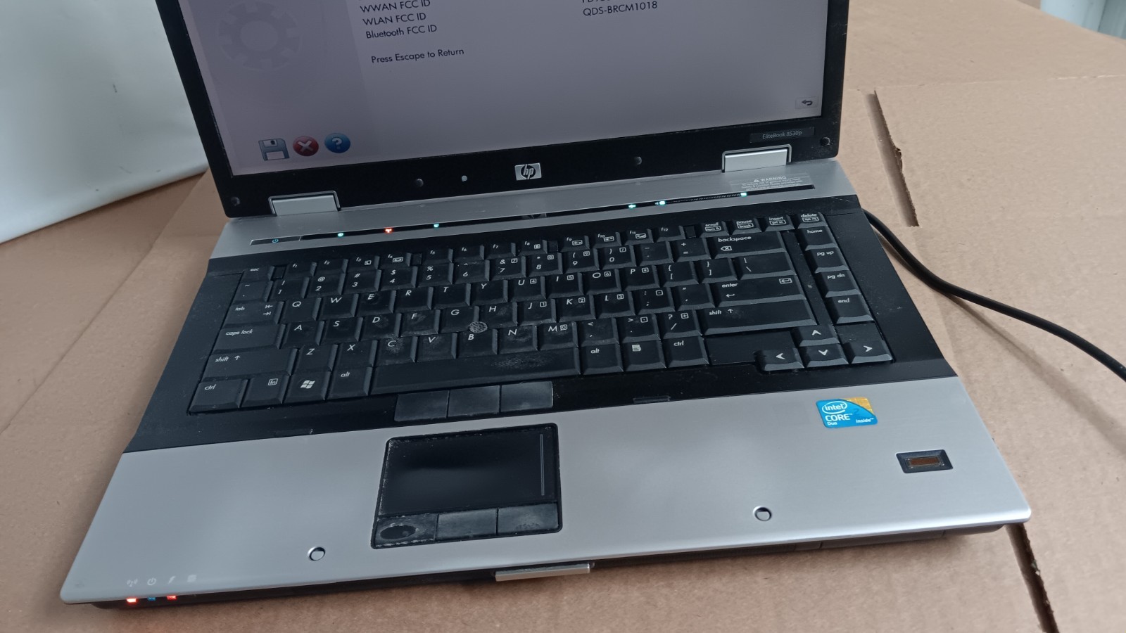 HP EliteBook 8530p Laptop Intel C2D @ 2.53 GHz 15.4″ LCD Screen DVD AC adapter