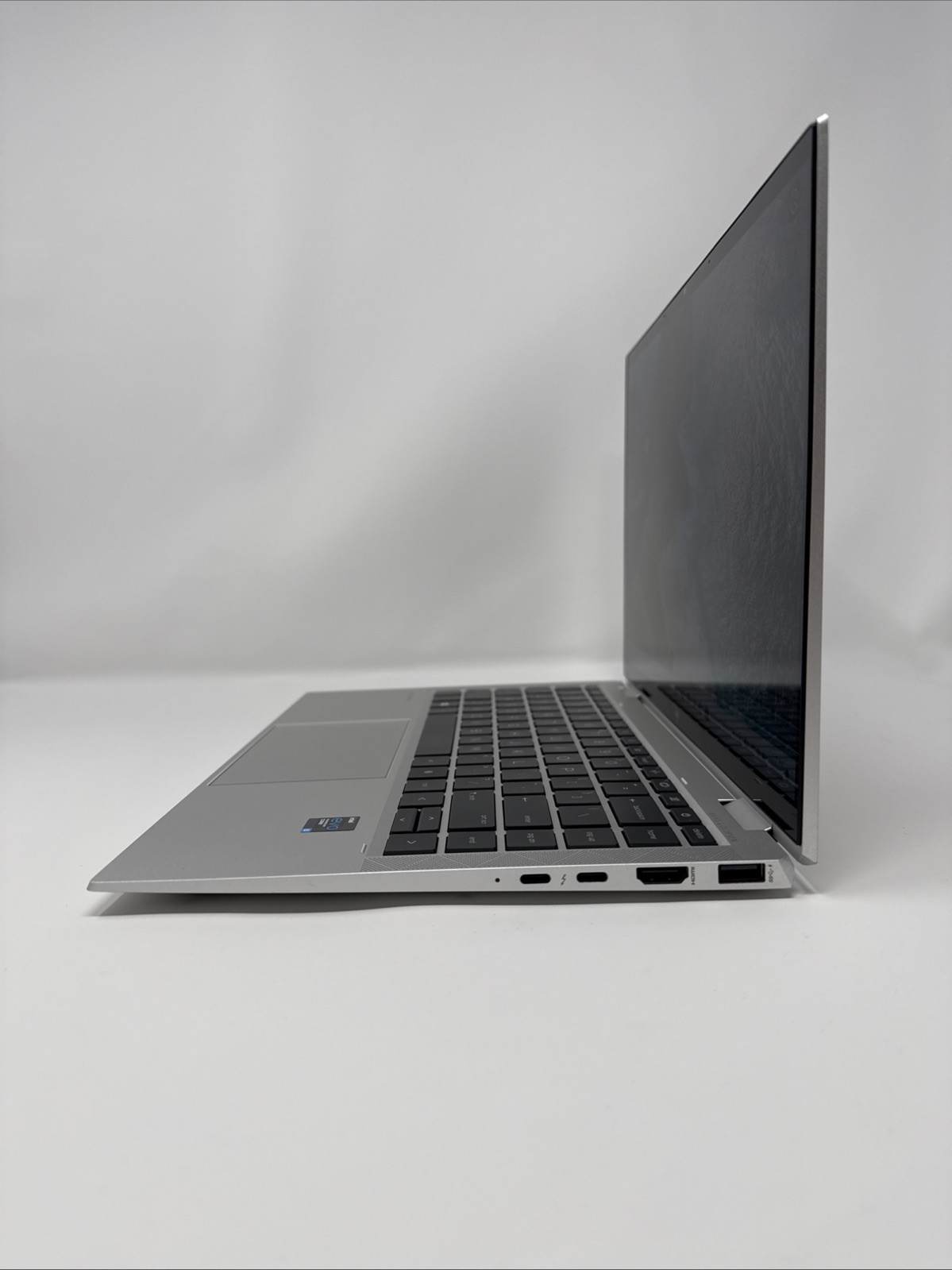 HP EliteBook x360 1040 G8 14″ (Intel Core i5 @ 2.40GHz, 256GB SSD, 16GB RAM)