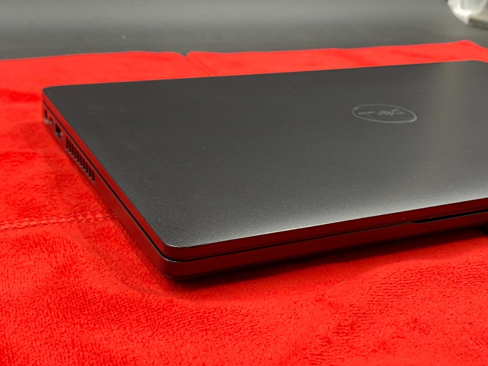 DELL LATITUDE 5401 14″ FULL HD i5-9300H 8GB RAM 256GB SSD WINDOWS 11 PRO GRADE B