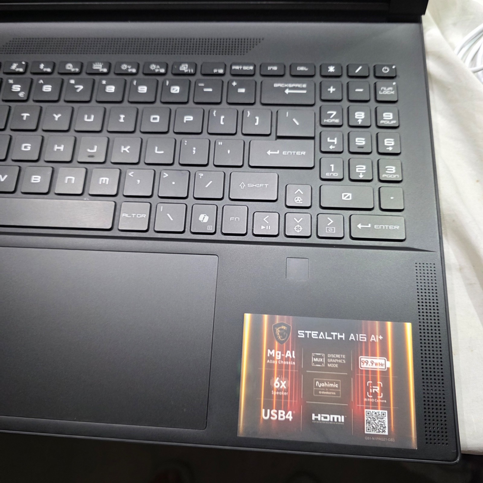 MSI Stealth A16 QHD+ OLED 240Hz Ryzen AI 9 HX 370 64GB 2TB RTX 5090 24GB DDR7