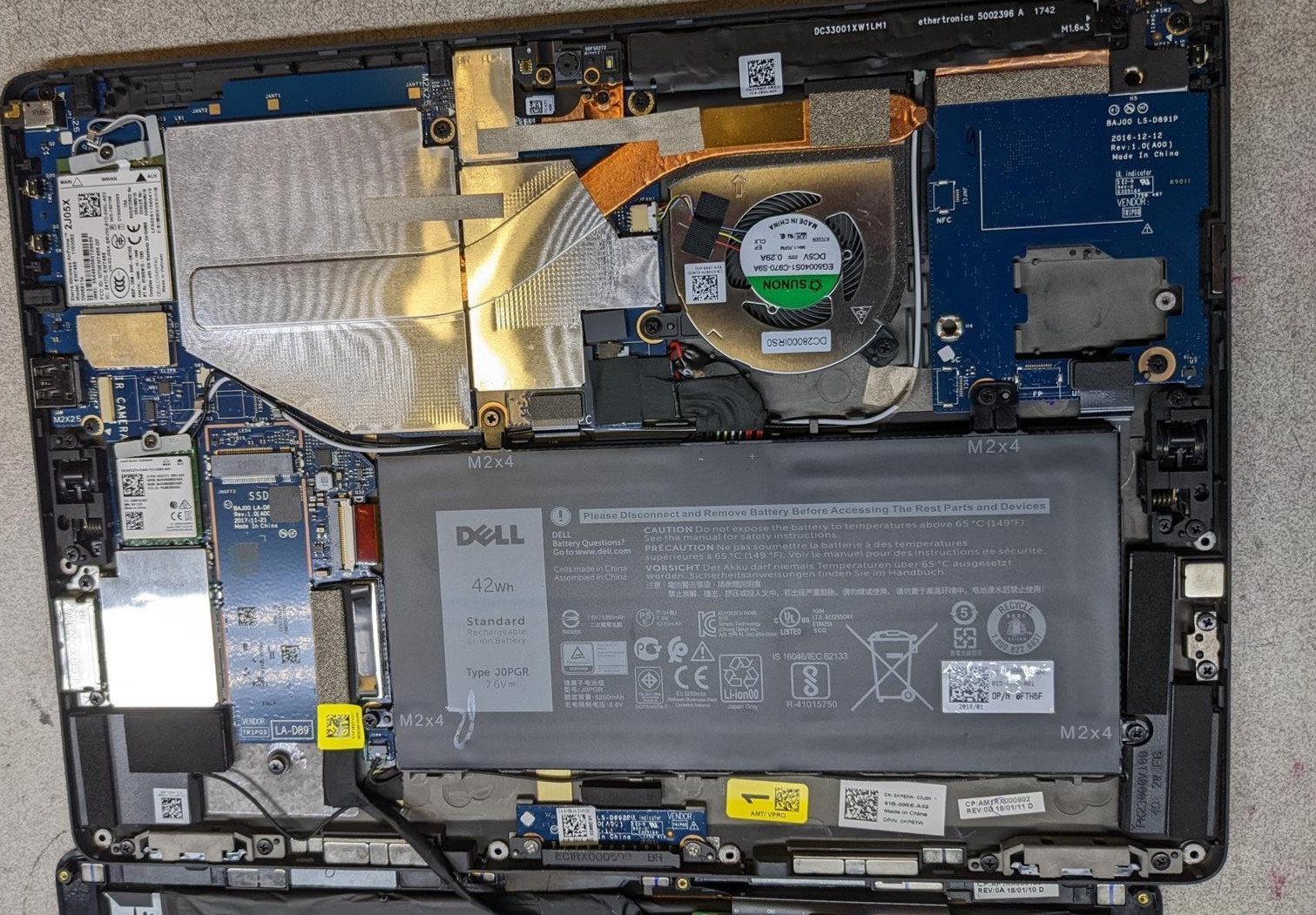DELL LATITUDE 5285 I5-7300U @ 2.6GHz, 8GB RAM, NO HDD/OS