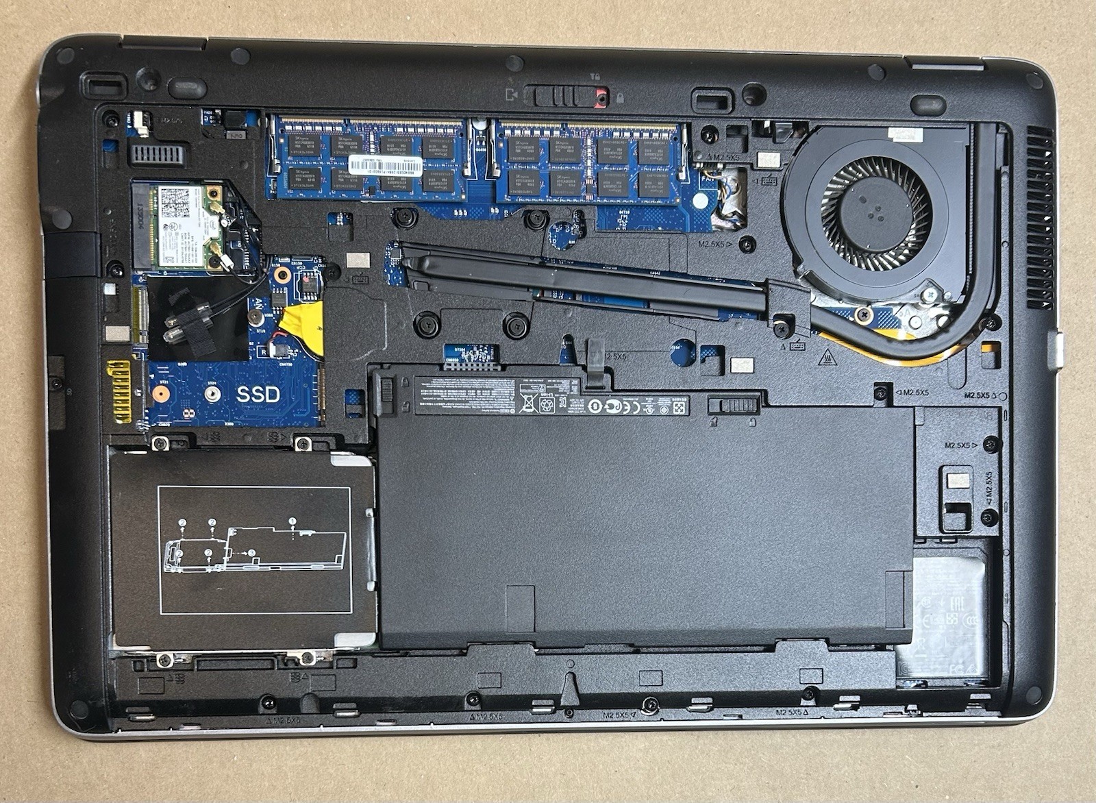 HP EliteBook 850 G1 15″ Core i5-4200U 1.6GHz 256GB SSD 16GB Wifi Webcam Win 11