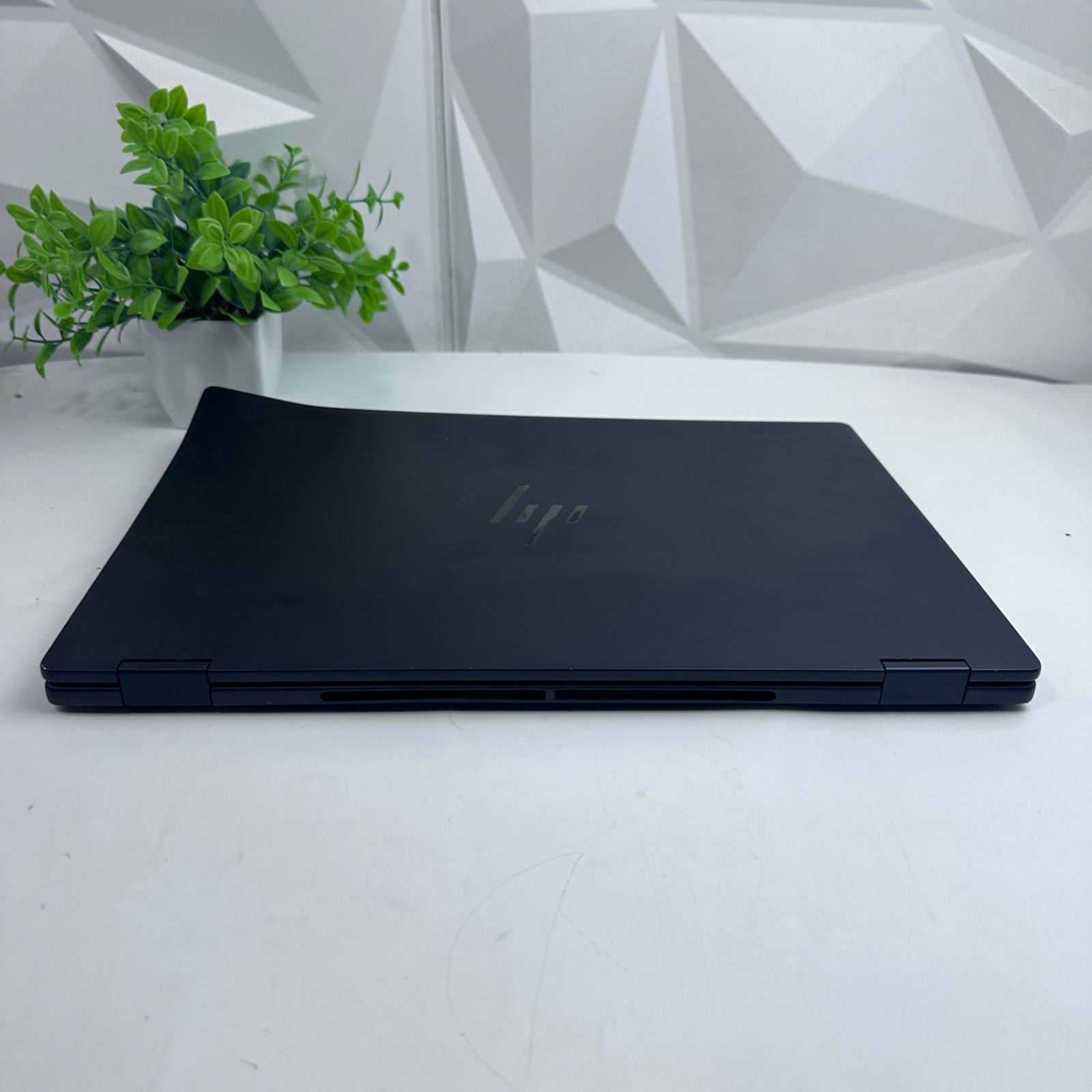 HP OmniBook X Flip Laptop 16-as0023dx, 16″ FHD+, Ultra 7 256V, 16GB, 1TB – READ