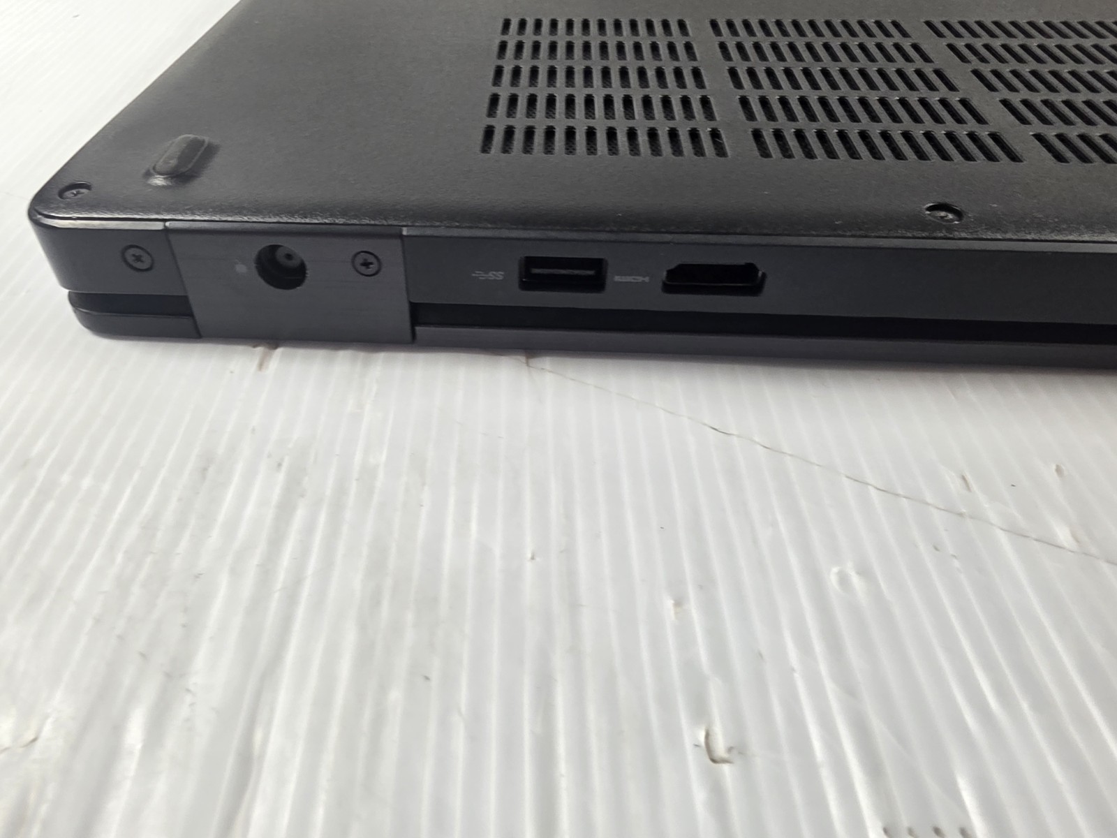 DELL Latitude 5580 15.6″ Intel i5-6440 2.6GHz 16GB 500GB Windows 11 Laptop