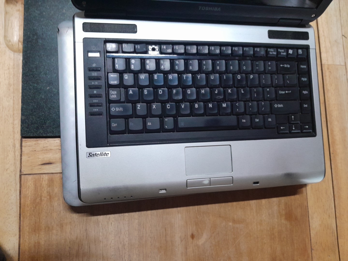 Lot of 2/ Toshiba Satellite M115-S1061 15.6″ and L755-S5355 Laptops – PARTS ONLY