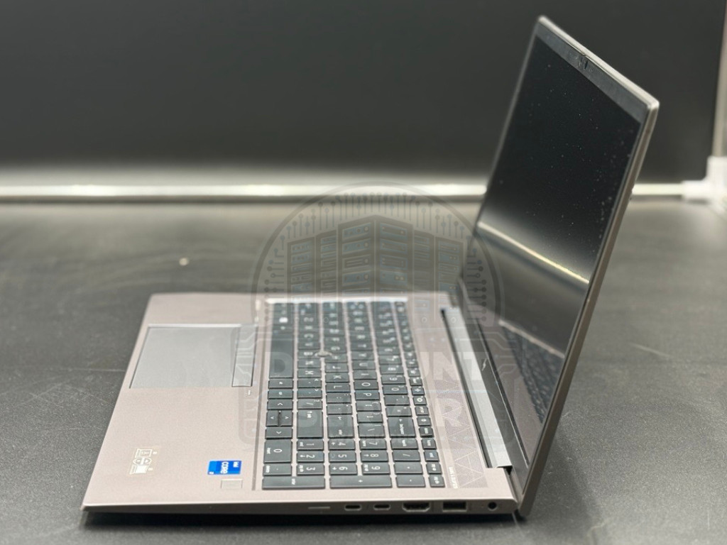 HP ZBook Firefly 15″ G8 Mobile Workstation i7-1165G7 @2.8 32GB 512SSD Win11 #104
