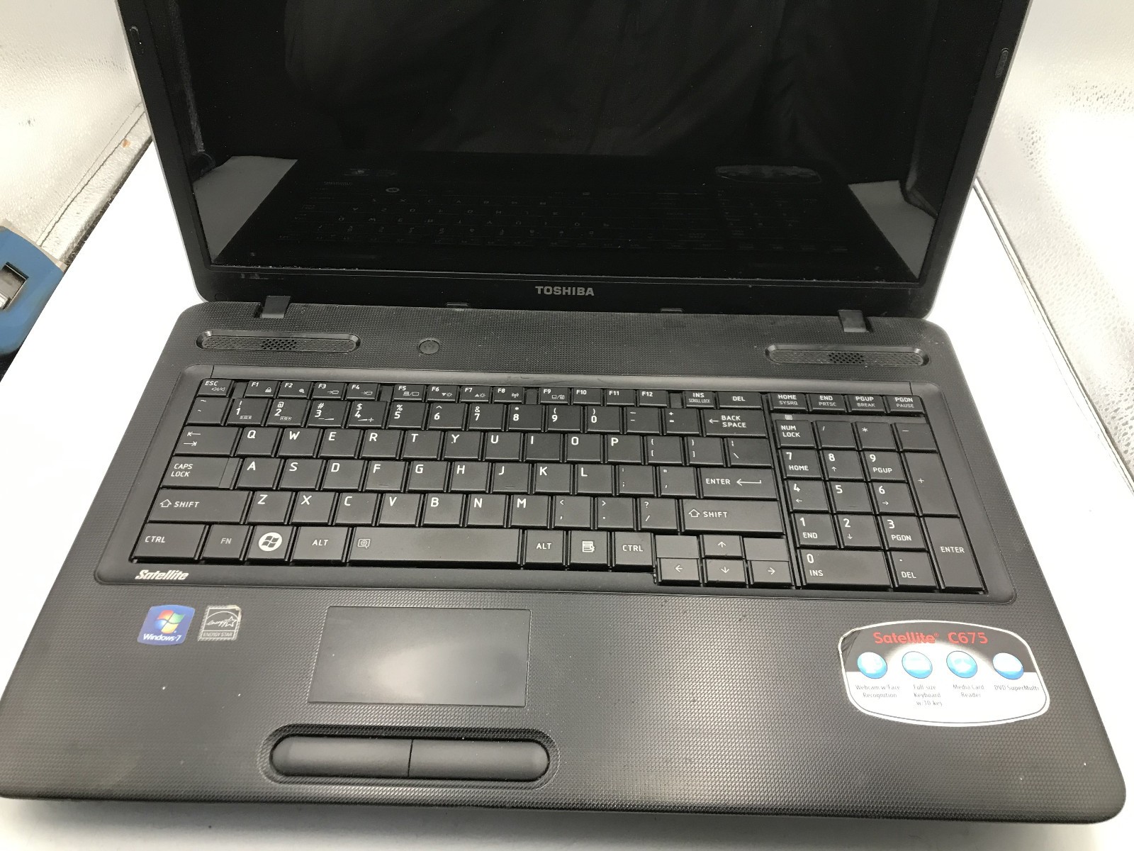 TOSHIBA SATELLITE C675D S7101 – FOR PARTS/BAD RAM SLOTS – AMD E 300 – READ – BB!