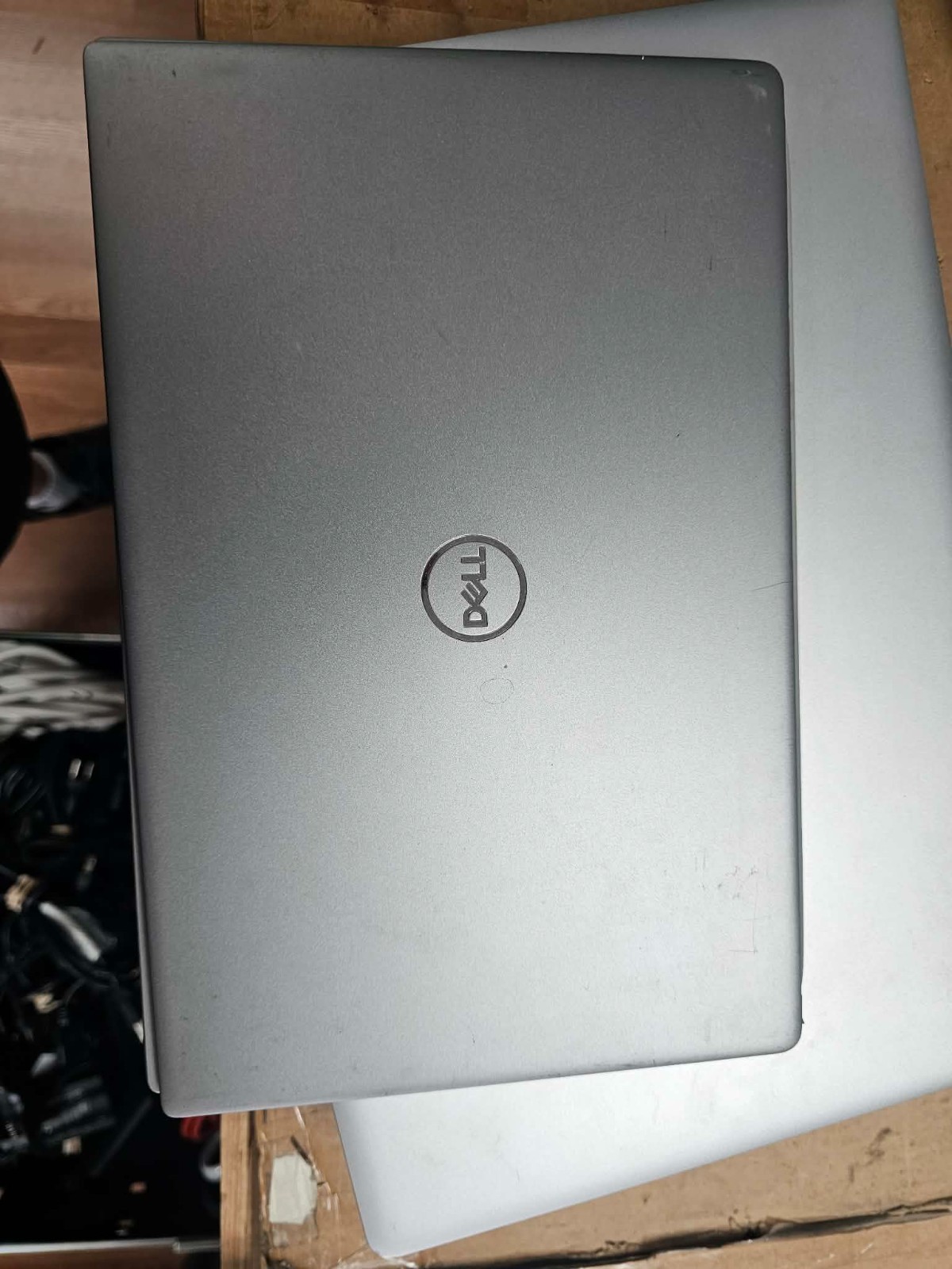 Dell Latitude 3301 P114G 1.60GHz Intel i5-8265U 8GB RAM NO DRIVE Bad Hinges Spec