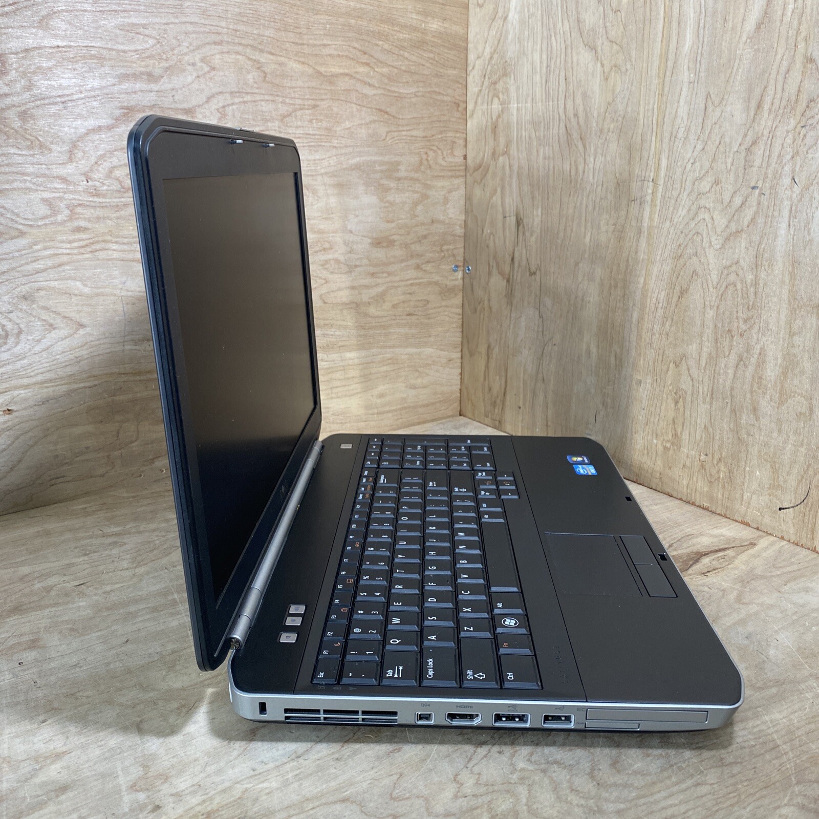Dell Latitude E5520 i3-2430@2.26GHz | 8GB | NO HDD | NO OS | BIOS OK | POWERS ON