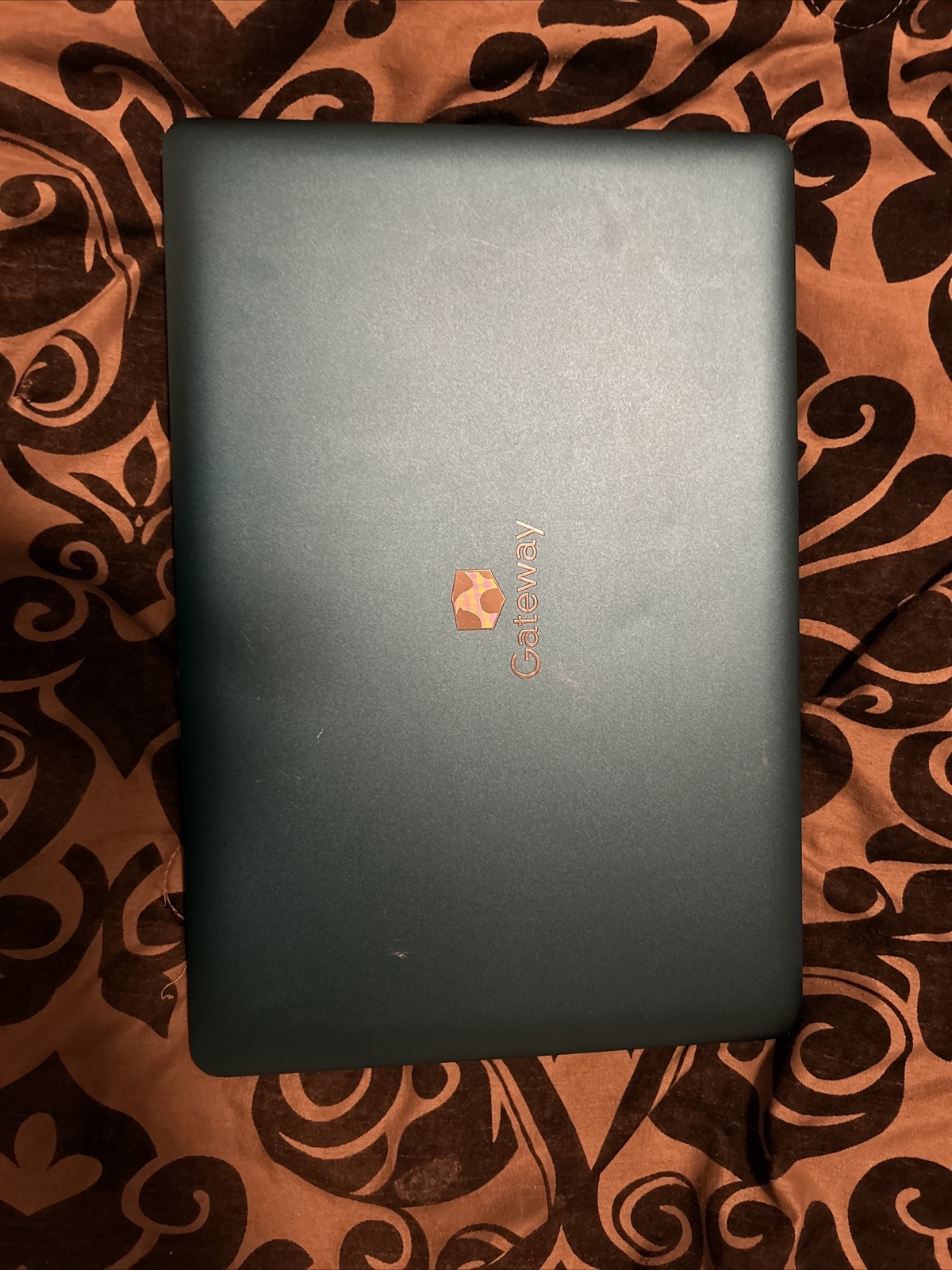 gateway laptop Model: GETN141-10BL. 512GB