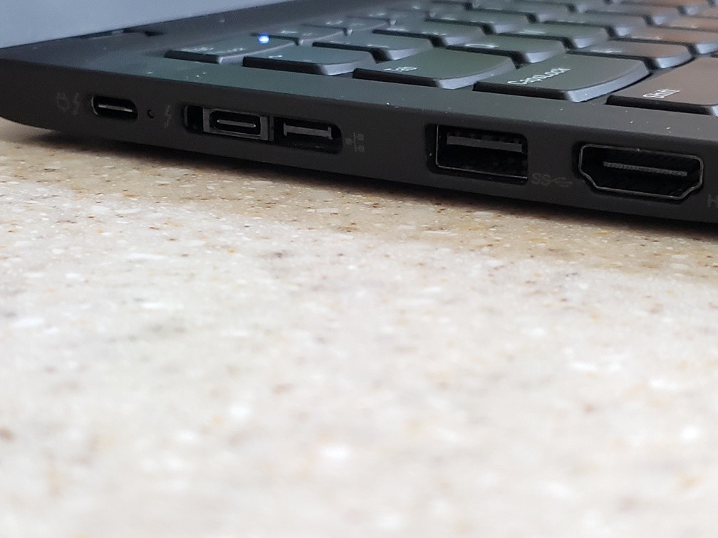 LENOVO THINKPAD X1 CARBON GEN 7 INTEL CORE i7-8665U 512GB SSD 16GB RAM WIN11H