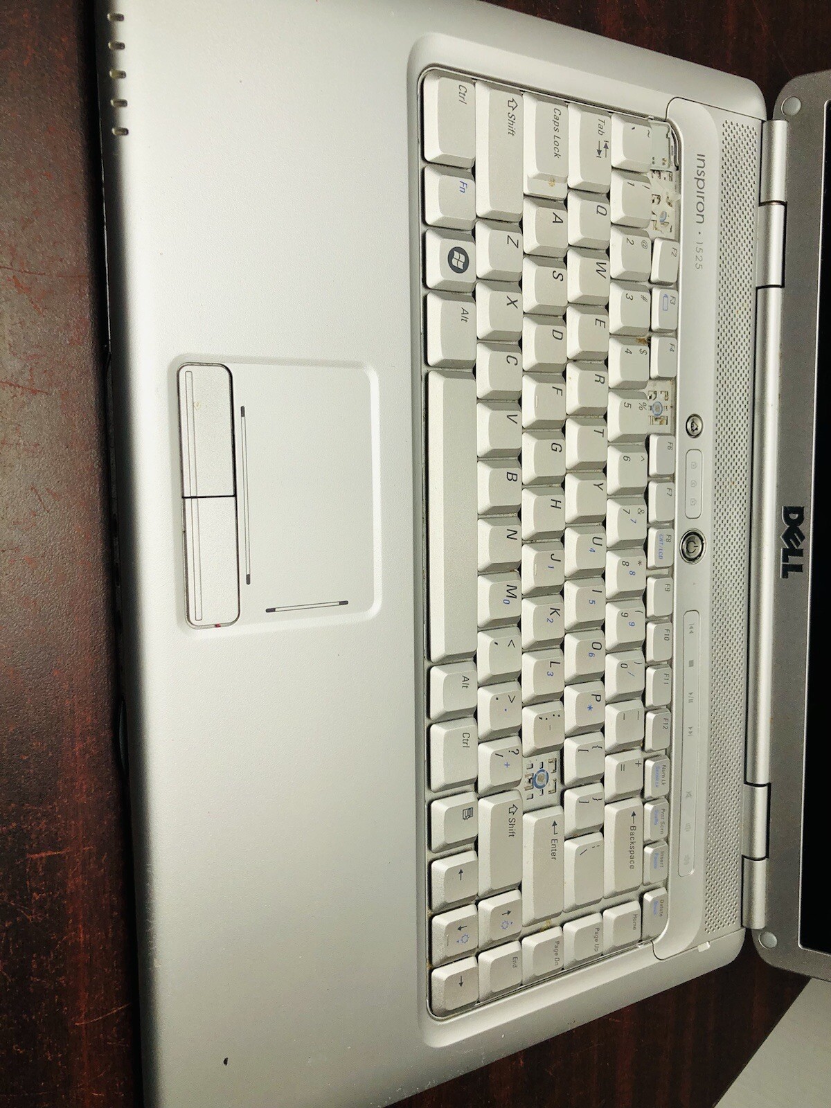 Dell Inspiron 1525 15.4″ Laptop , FOR PARTS ! Memory Sticks Hard drive