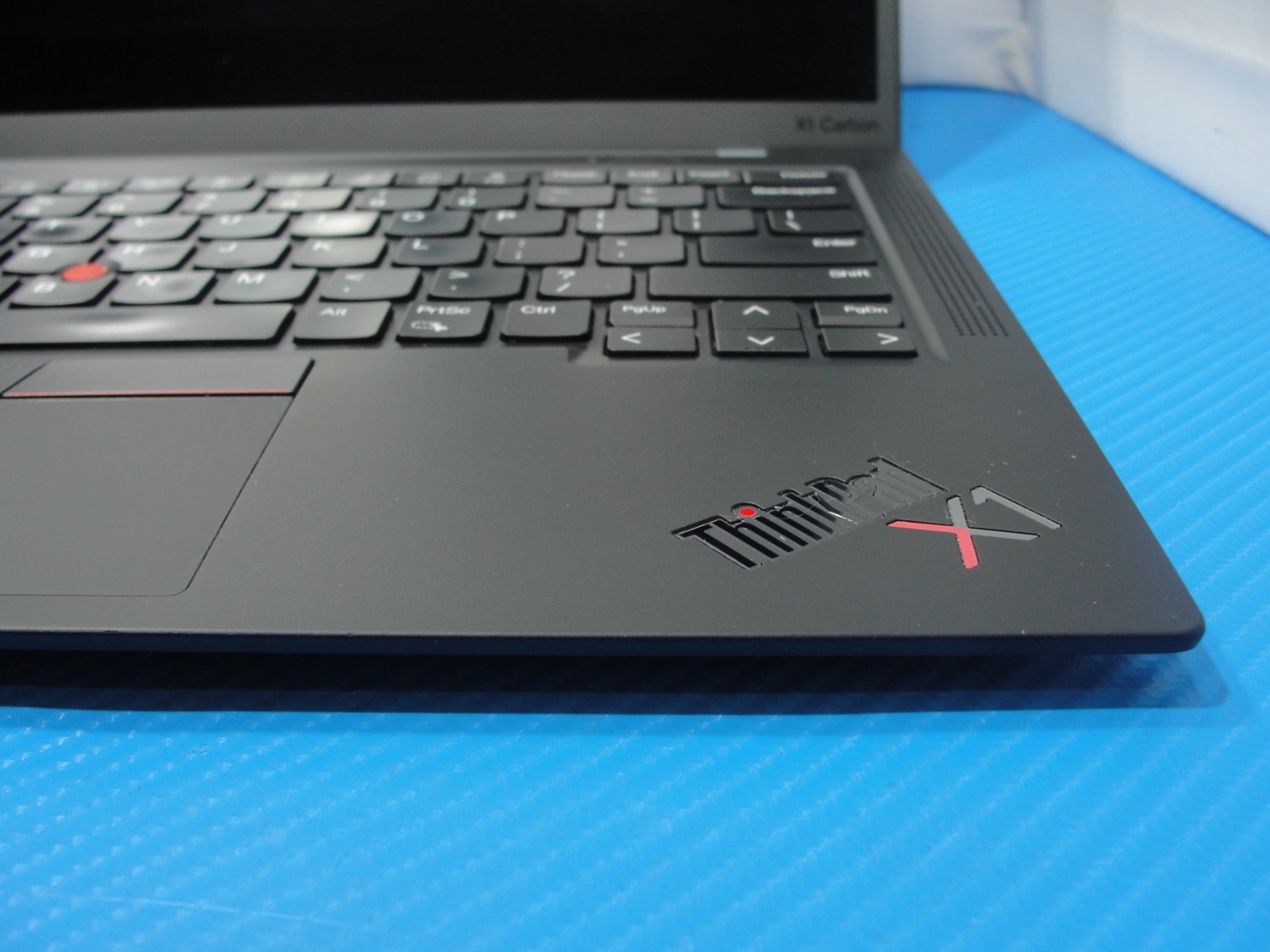 Lenovo ThinkPad X1 Carbon Gen 11 14″ FHD+ Touch i7-1355U 32GB 1TB WRNTY W11H+PA