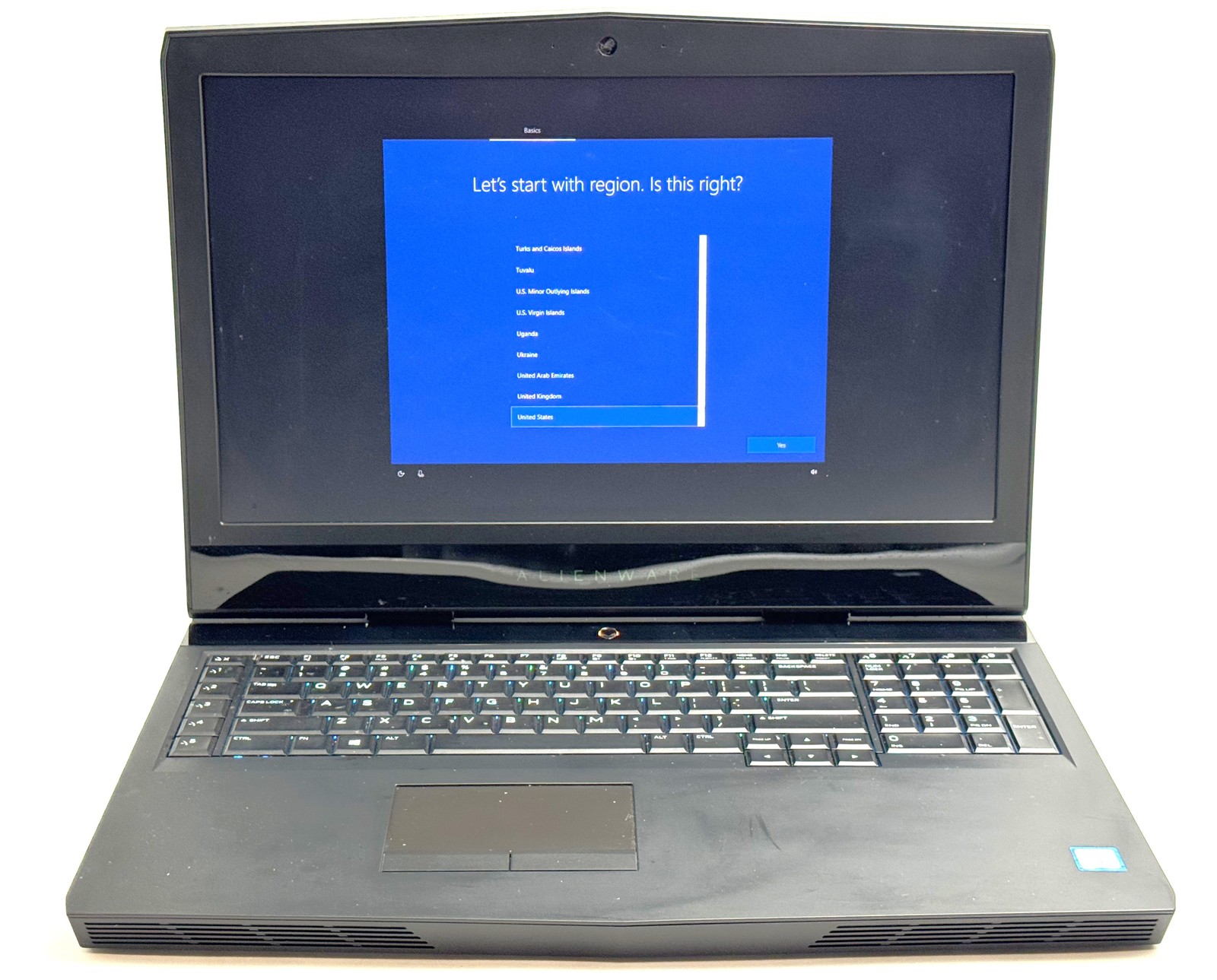 Alienware 17 R5 – FHD – i7-8750H – 32GB RAM – GTX 1070 – 1TB HDD + 256GB SSD