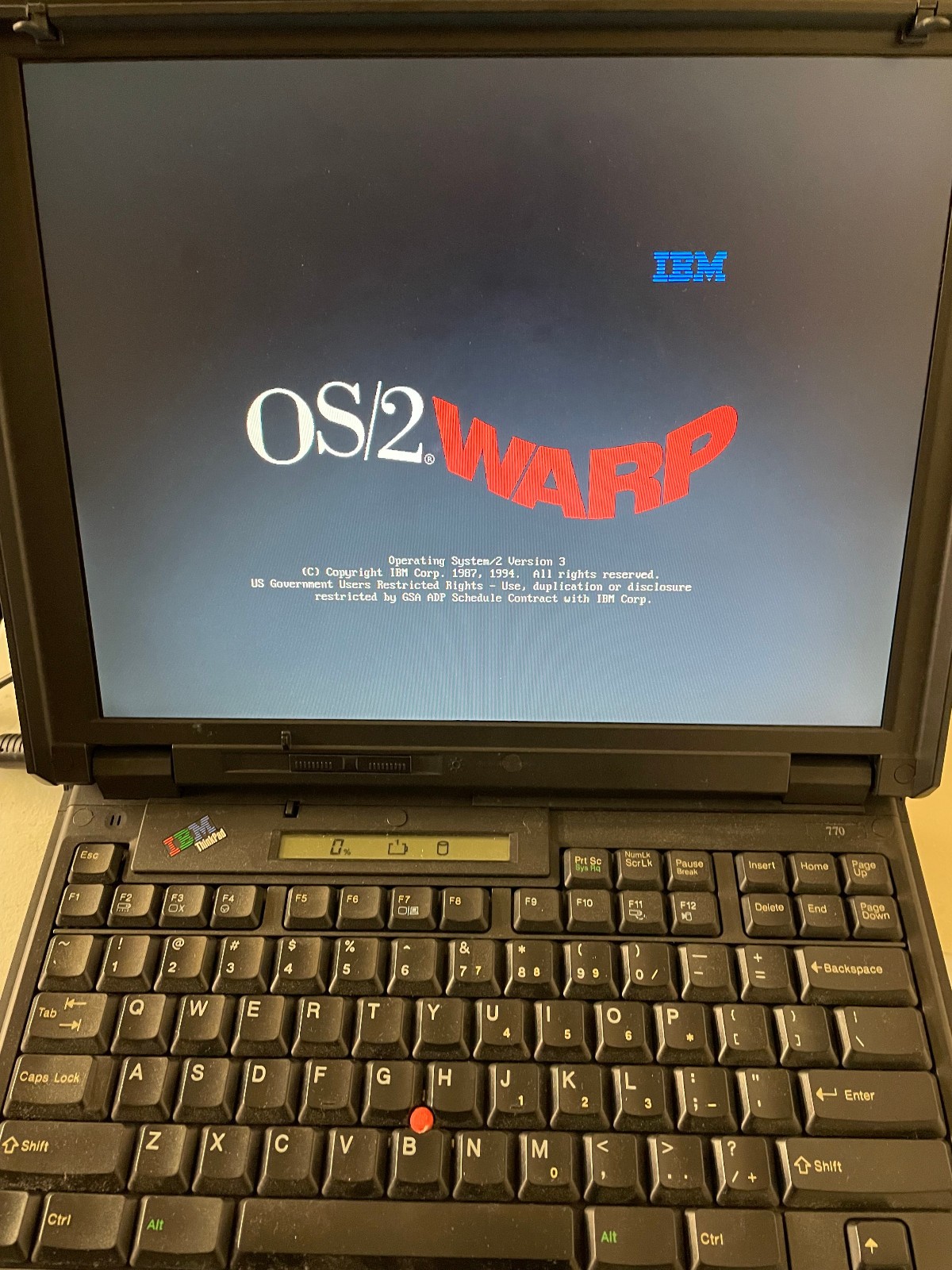 VINTAGE IBM THINKPAD 770 With OS/2 Warp Verion 3 Installed