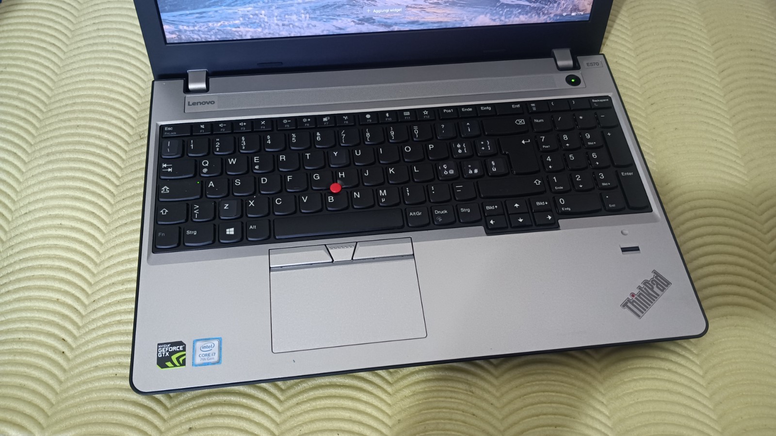 Lenovo ThinkPad E570 I7-7500U 8gb 256gb ssd 15.6″ 1920X1080 NVIDIA GTX960M 2GB