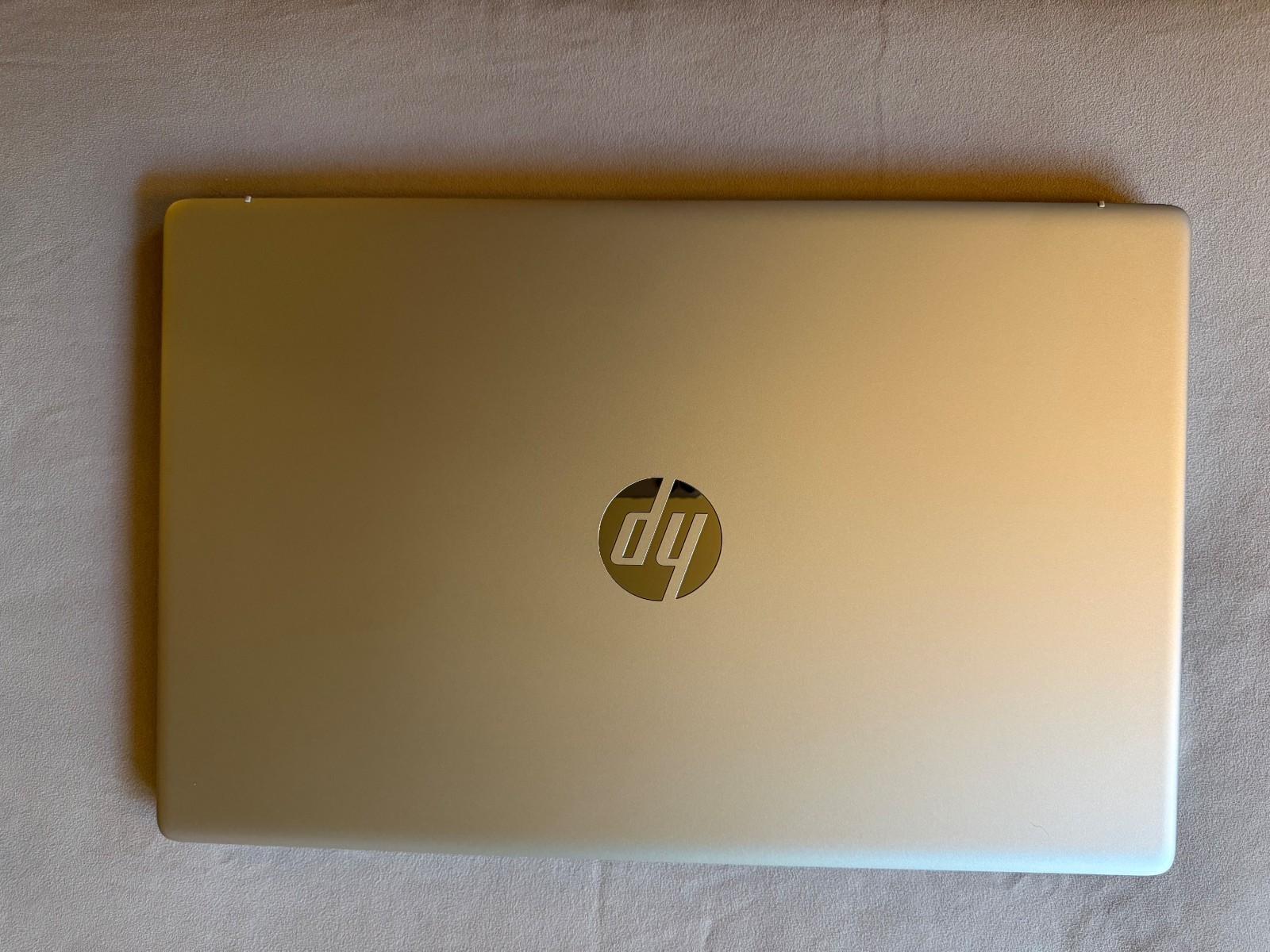 HP Envy 17-CW0023DX 17.3” (1TB SSD, Intel Core i7-13700H, 5 GHz, 16GB RAM)…