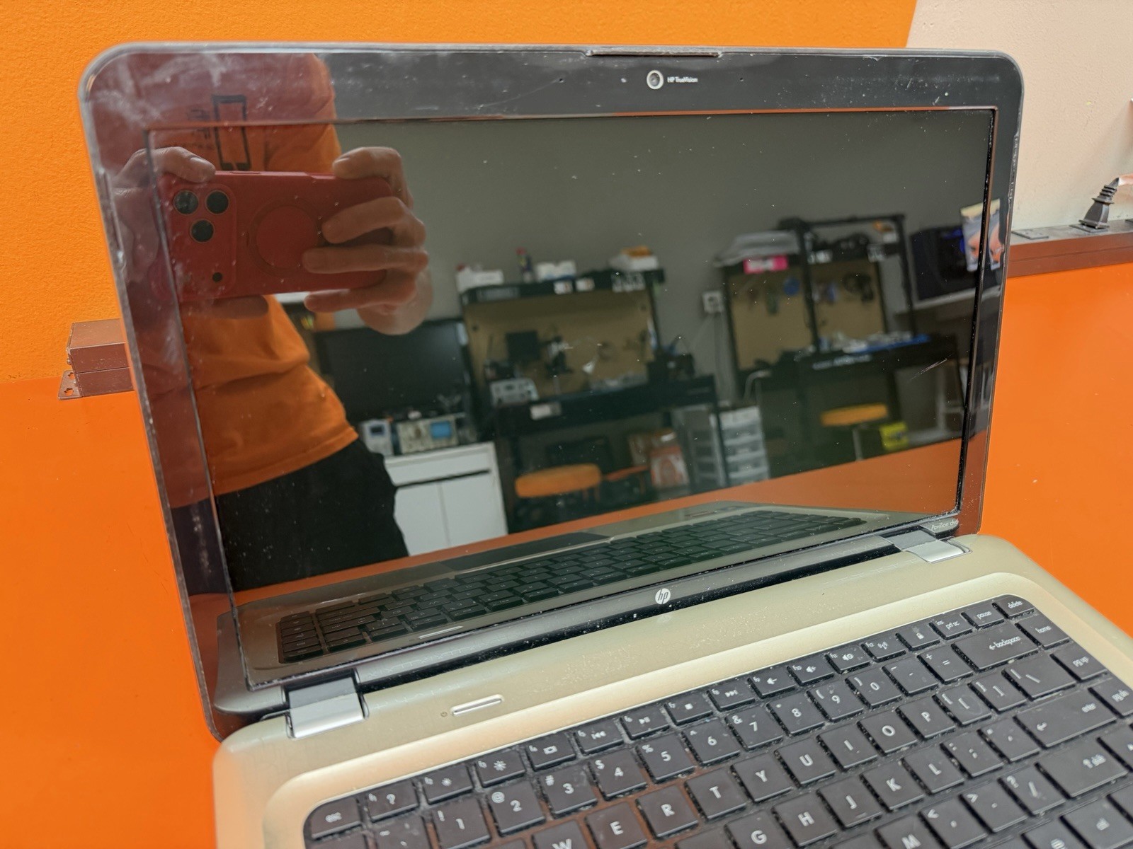 HP dv6-3217cl AMD A6-RADEON/4GB No hard drive No OS