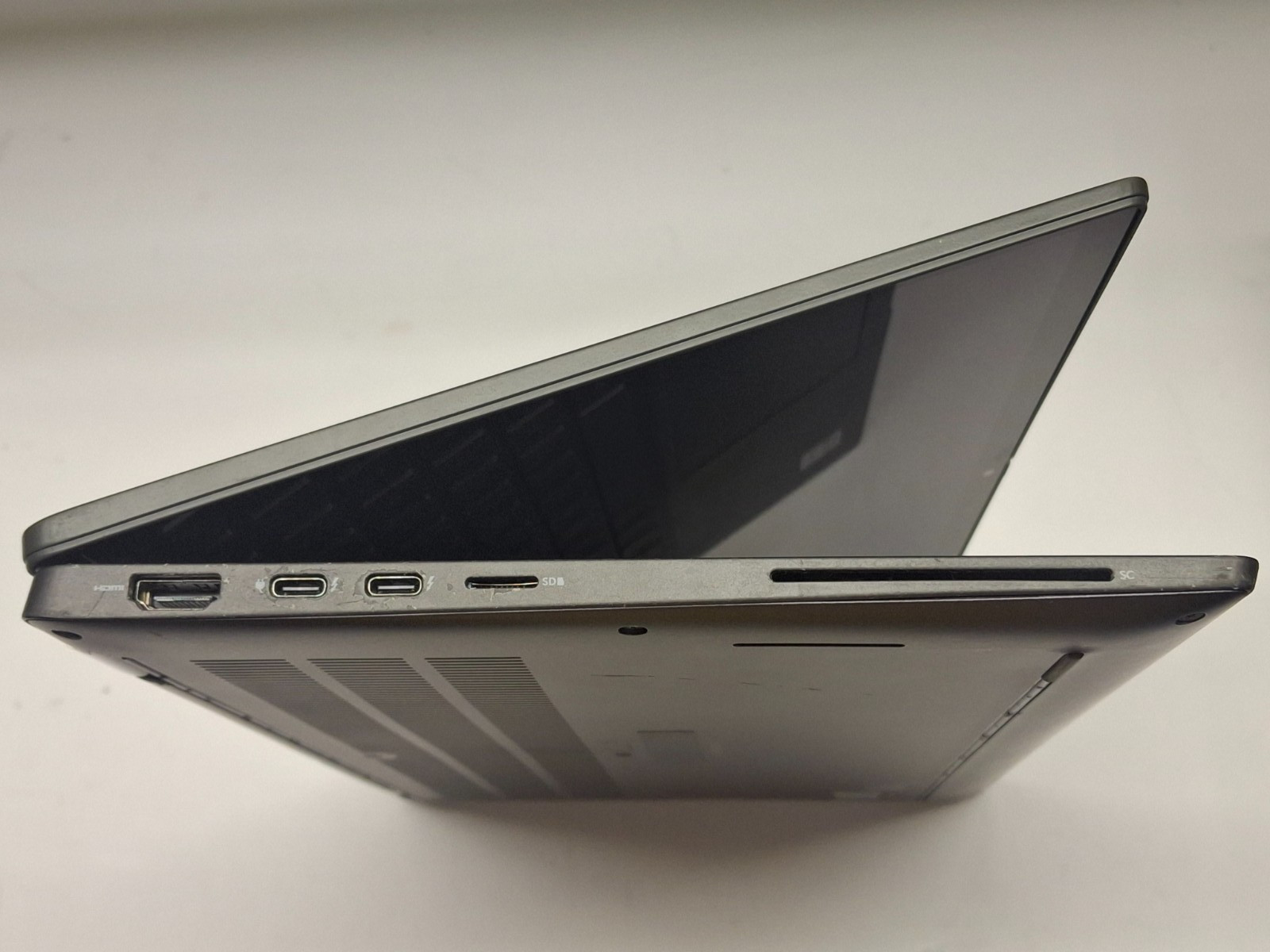 Dell Latitude 7410 14″ 2-in-1 Touch Intel i7-10810U 32GB Ram 512GB NVMe Win11P