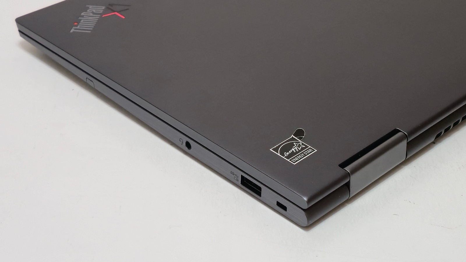 Lenovo ThinkPad X1 Yoga Gen 6 (i7-1185G7 CPU, 32 GB RAM 1 TB SSD) 14″ 4K Touch