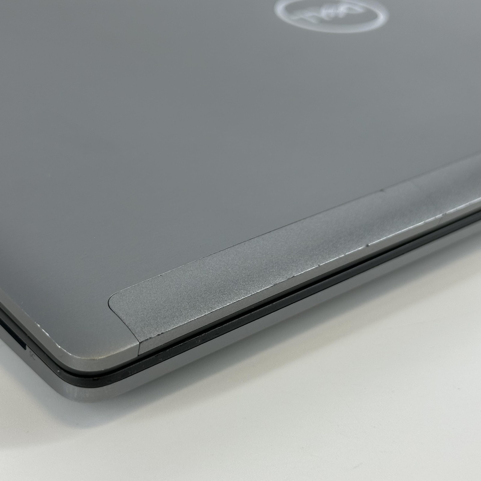 Dell Precision 7550 15.6 FHD i9-10885H 2.40GHz 64GB 1TB Quadro T2000 BAD CAMERA