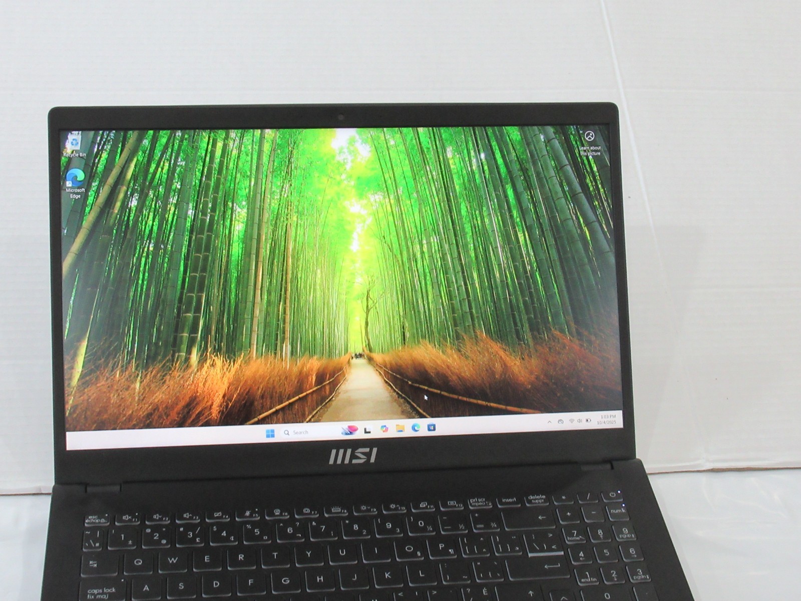 msi B12M-296CA 15.6″ HD laptop Intel Core i5-1235u 16GB / 256 / Win 11