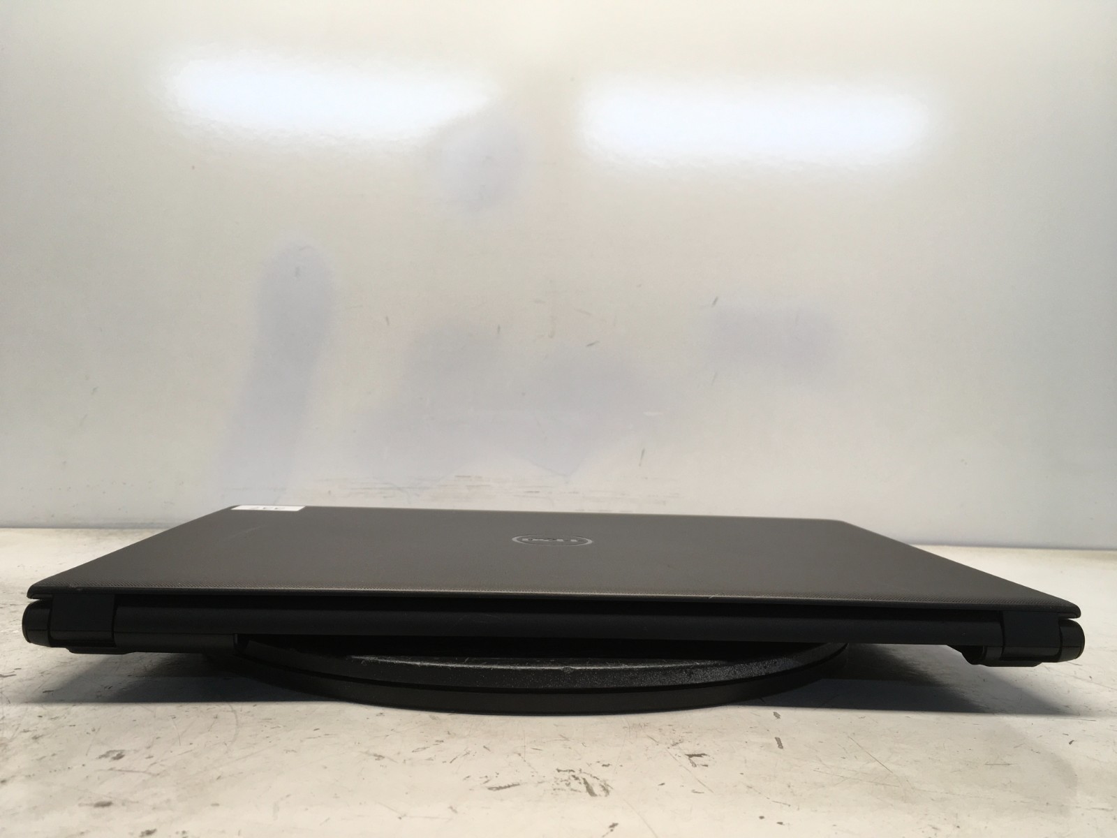 Dell Inspiron 15-3565 AMD A6-9200 2011MHZ 4 GB NO HDD