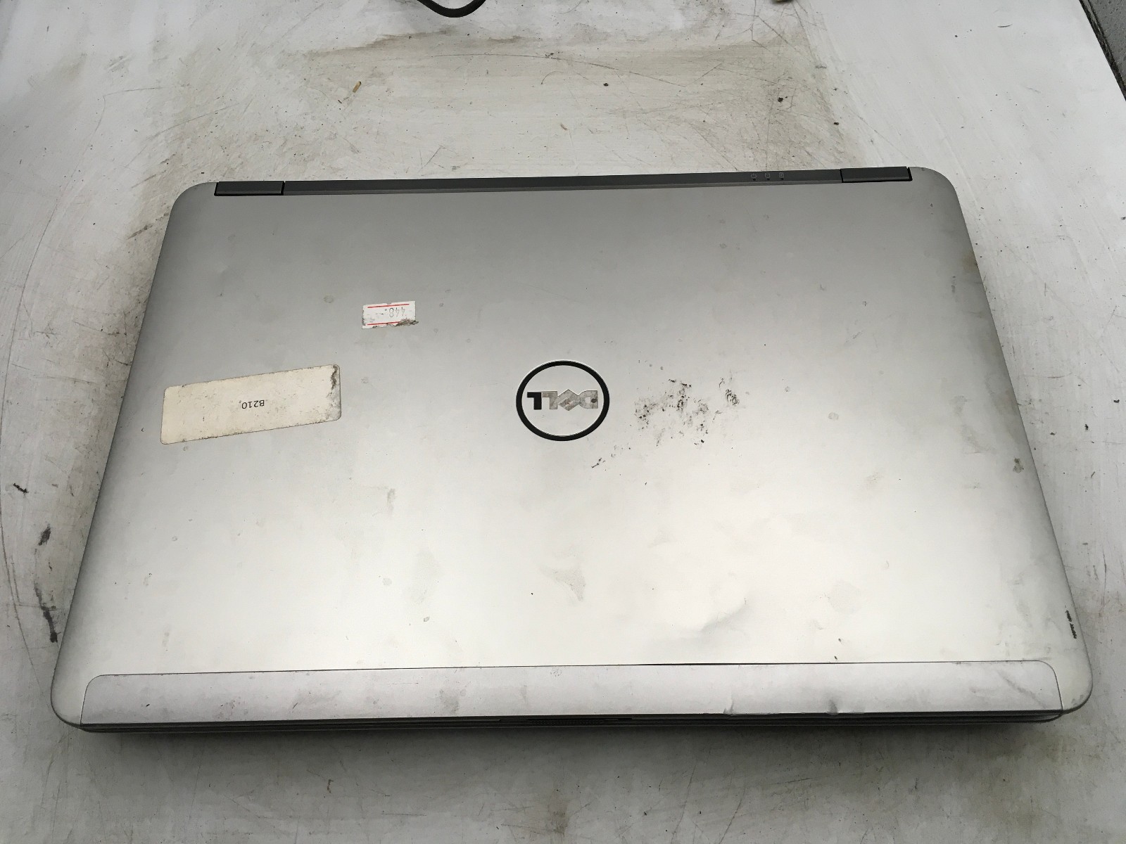 DELL LATITUDE E6440 – FOR PARTS/BAD LCD – INTEL I5 4TH GEN – NO RAM -14″-READ-BB