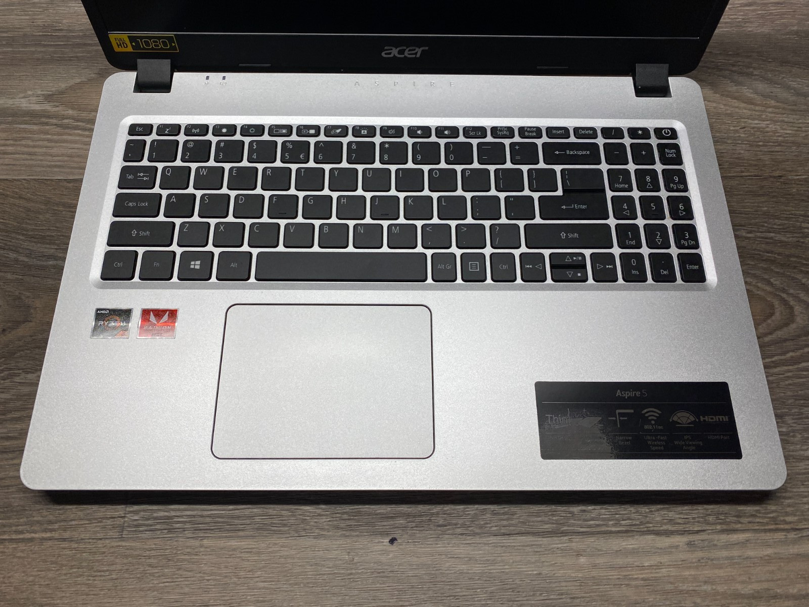 Acer Aspire 5 A515-43-R19L | 15.6″ FHD | AMD Ryzen 3 3200U | 4GB RAM | 128GB SSD