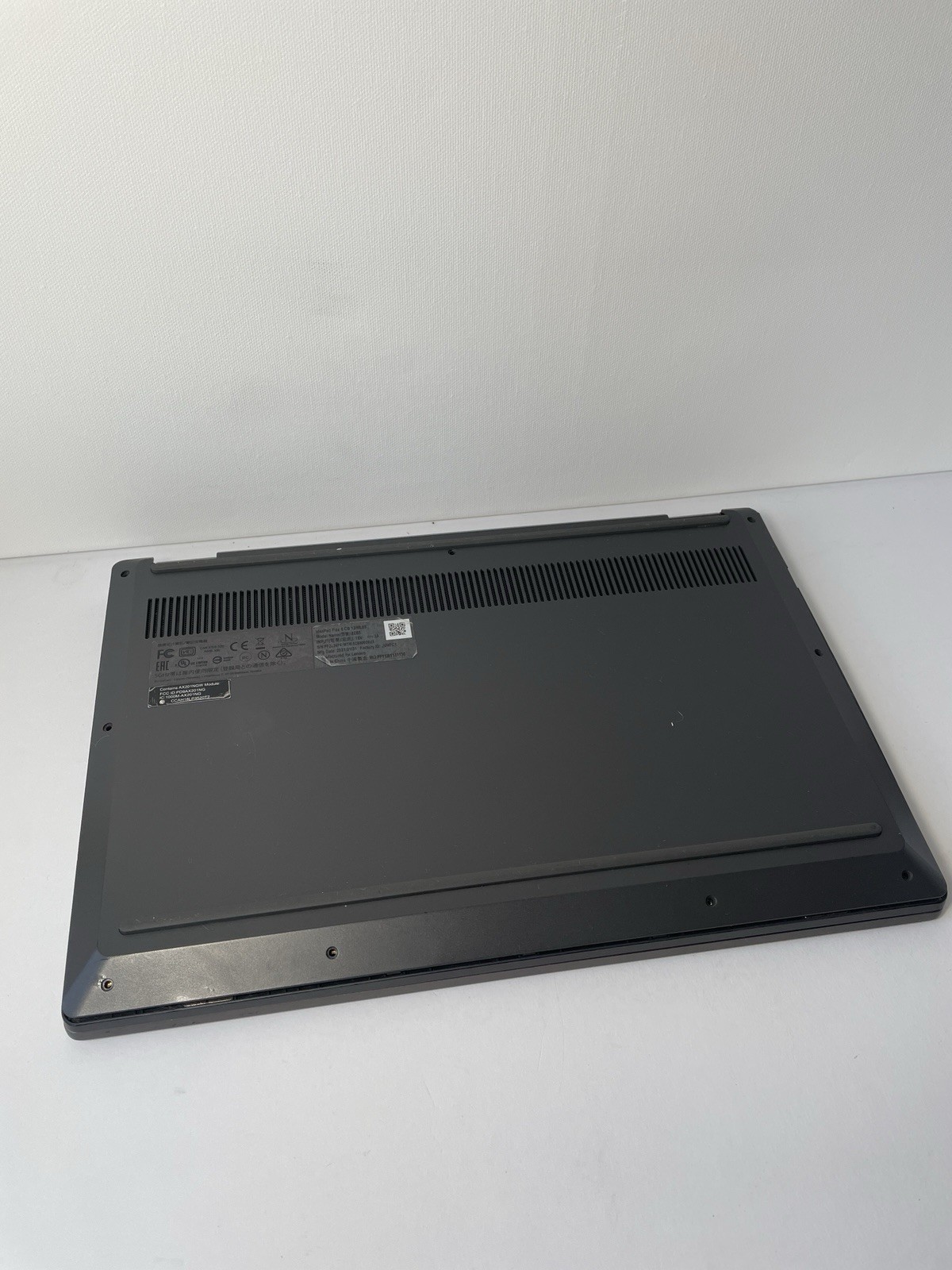 Lenovo Chromebook Flex 5 13.3″ 64GB Intel Core I3 10th Gen. 4GB RAM parts/repair