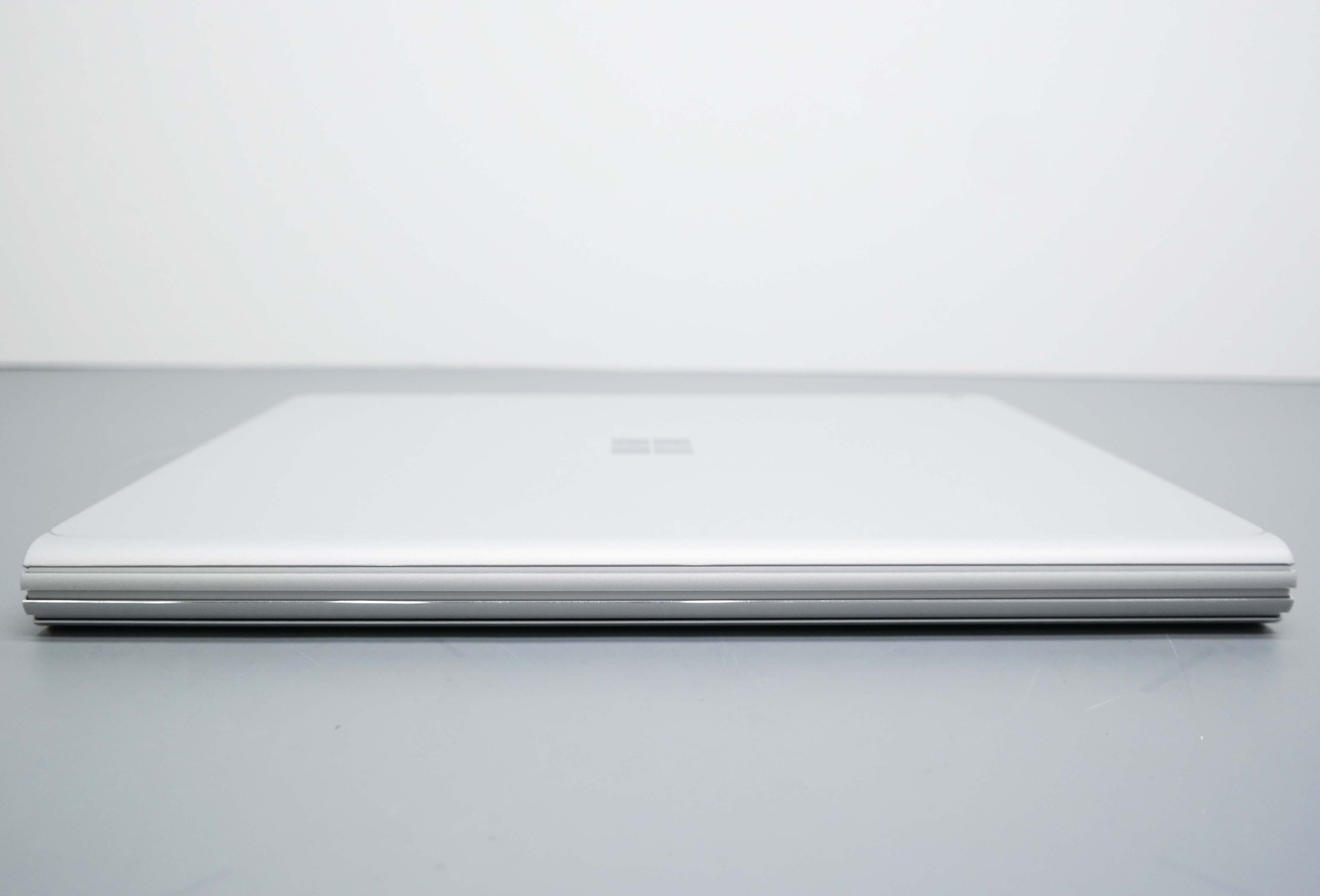 Microsoft Surface Book 2 13.5″ Intel Core i5 8GB 256GB – Silver ISSUE