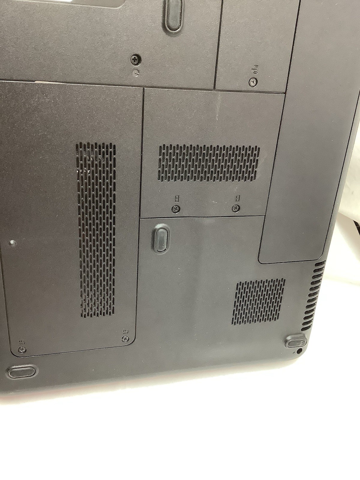 COMPAQ PRESARIO CQ50 – AMD ATHLON DUAL CORE – UNBUTU Operating System WOKS WELL