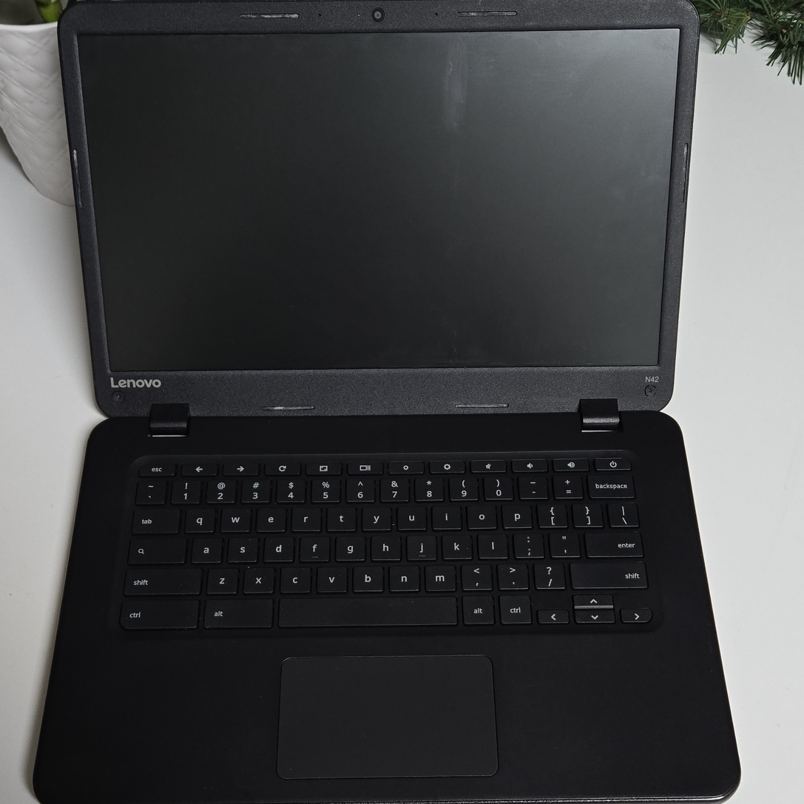 Lenovo N42-20 Chromebook 14″ Intel Celeron Black Chrome OS Laptop