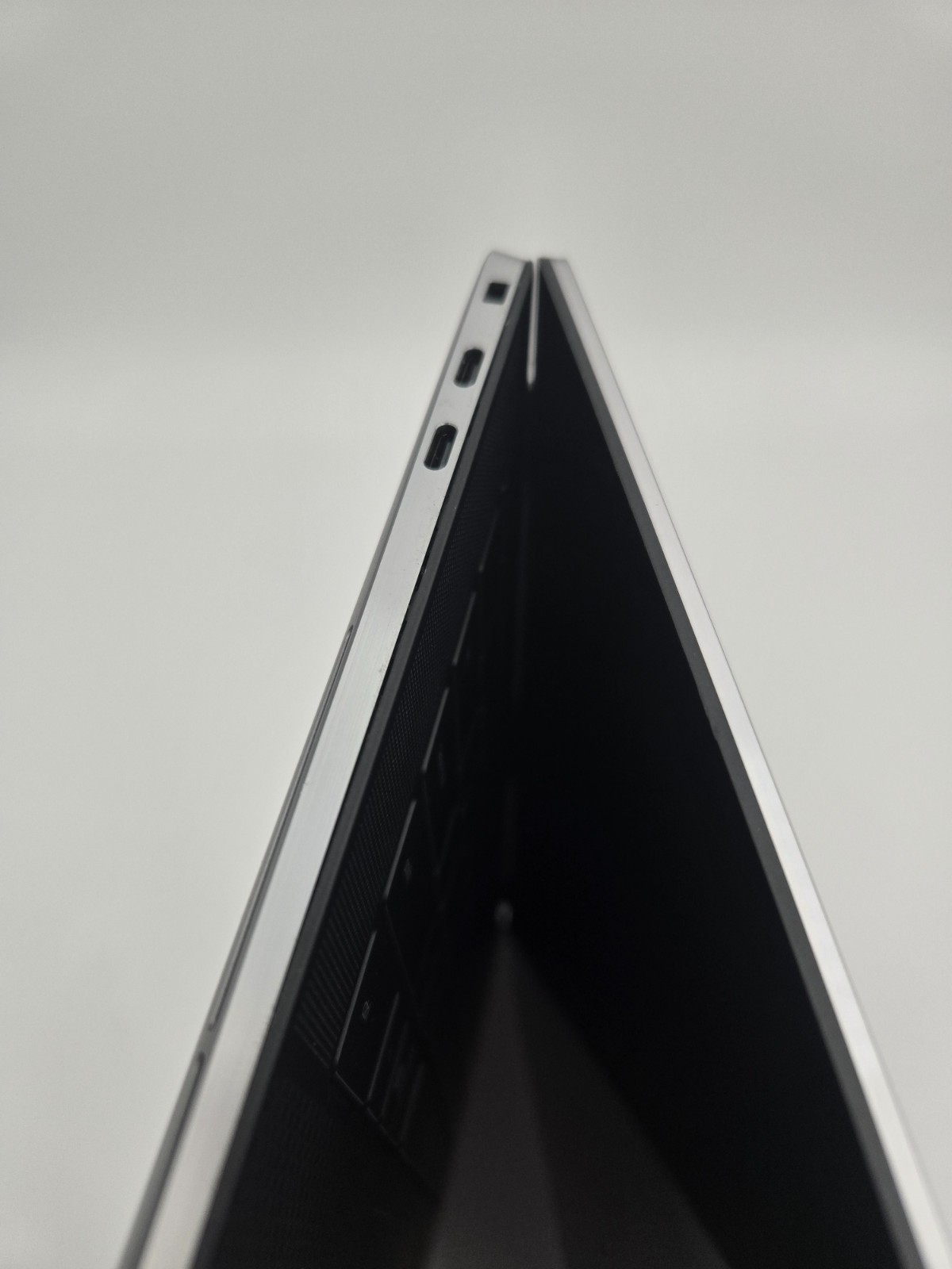 Dell Precision 5550 | 15.6 UHD+ Touch | i7-10750H | 16GB RAM | 512GB SSD | T1000
