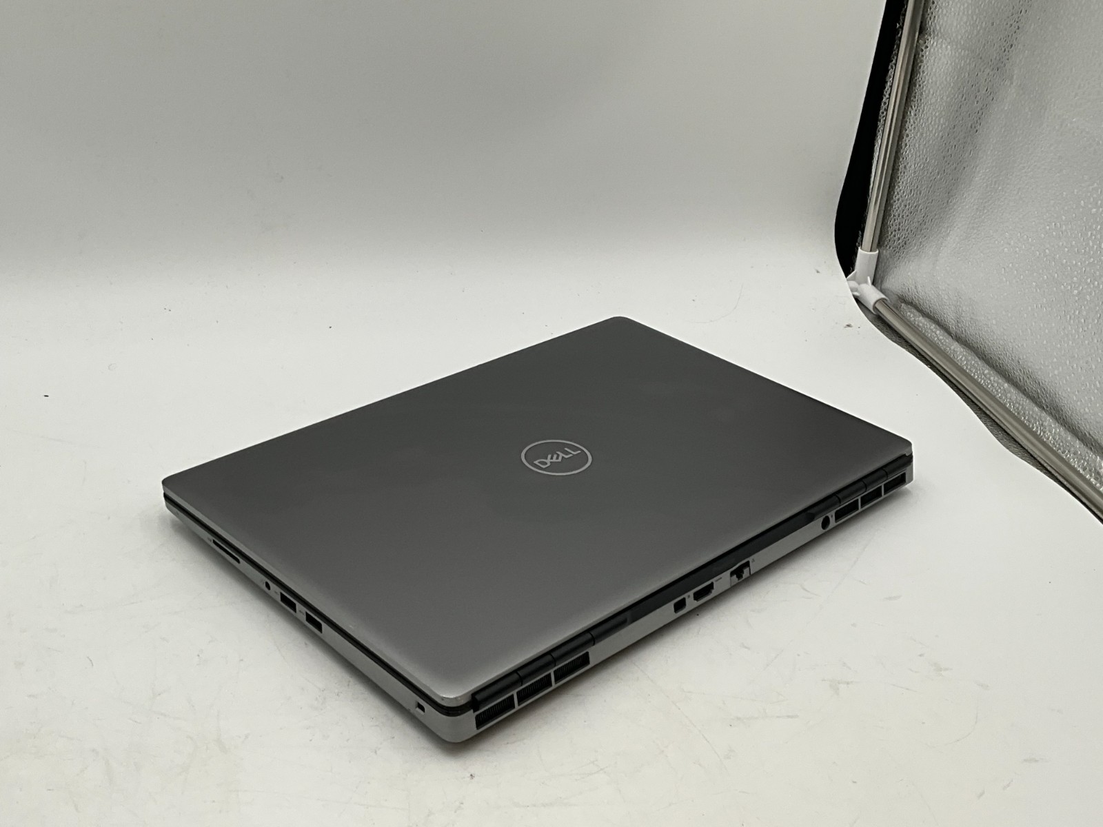 DELL Precision 7560 i7-11850H 2.50 64GB 1tb T1200 15.6″ WIN11 laptop 22YR2J3