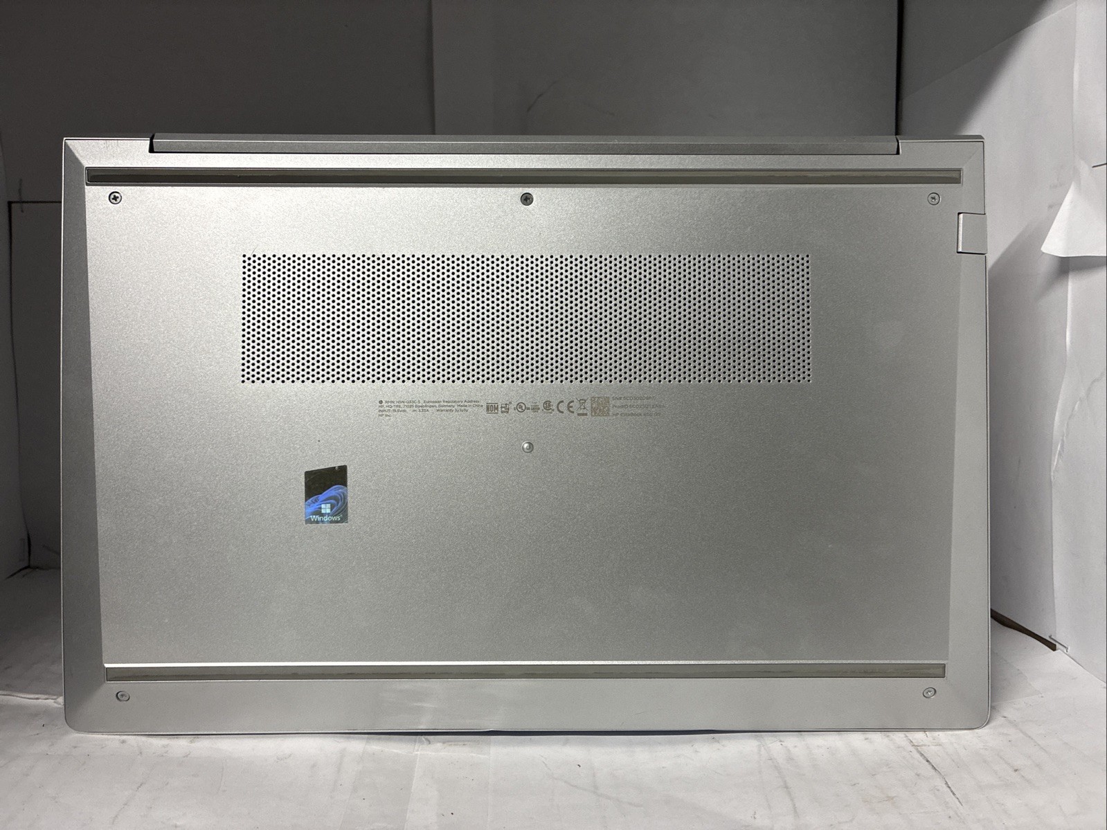 HP EliteBook 650 G9 15.6″ i5-12th Gen 16GB RAM 256GB SSD Win 11 – Charger – used