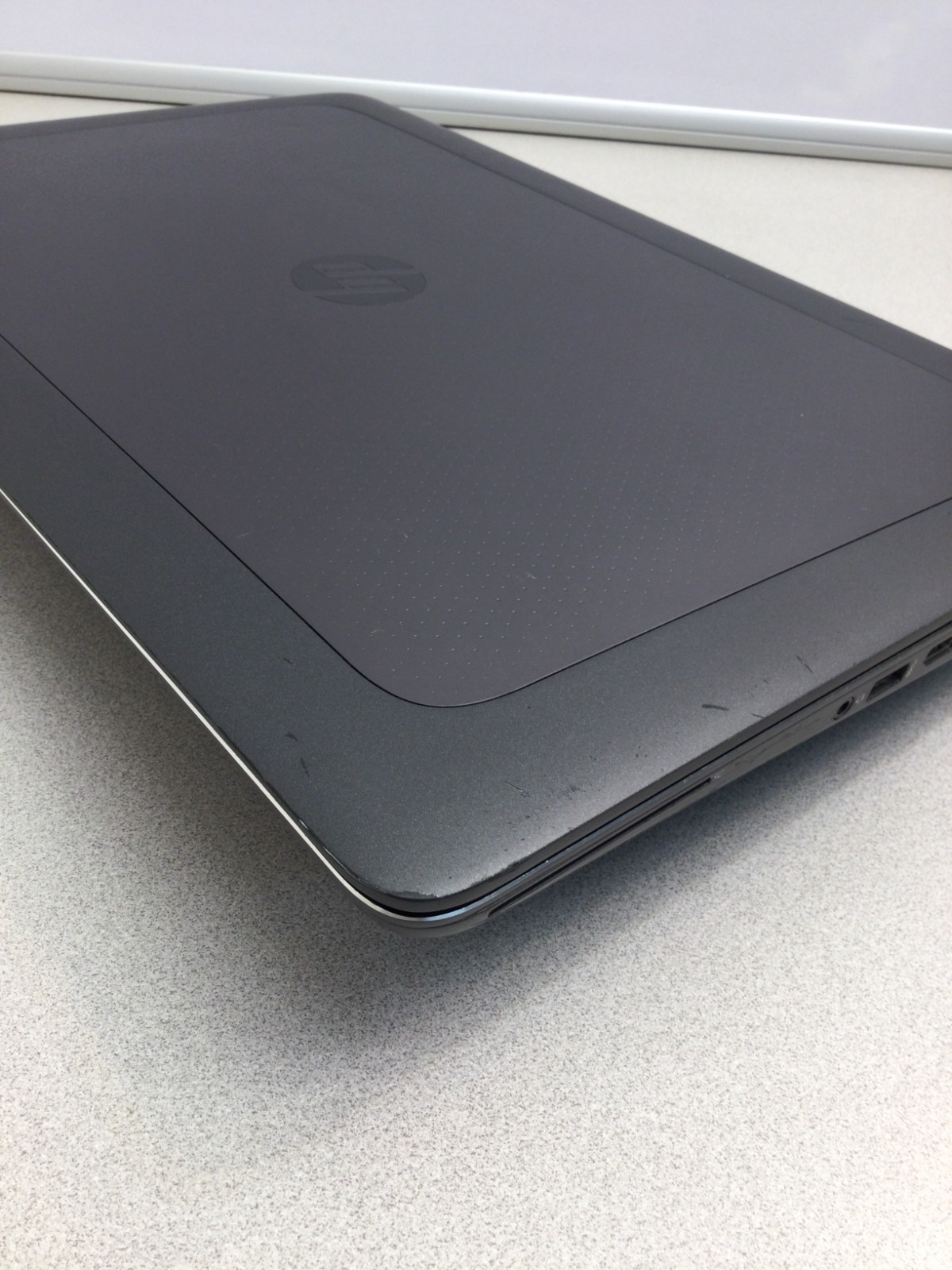 HP ZBook 17 G3 core i7 6th gen 2.60ghz 128GB SSD 8GB RAM 17.3” WIN 11 PRO
