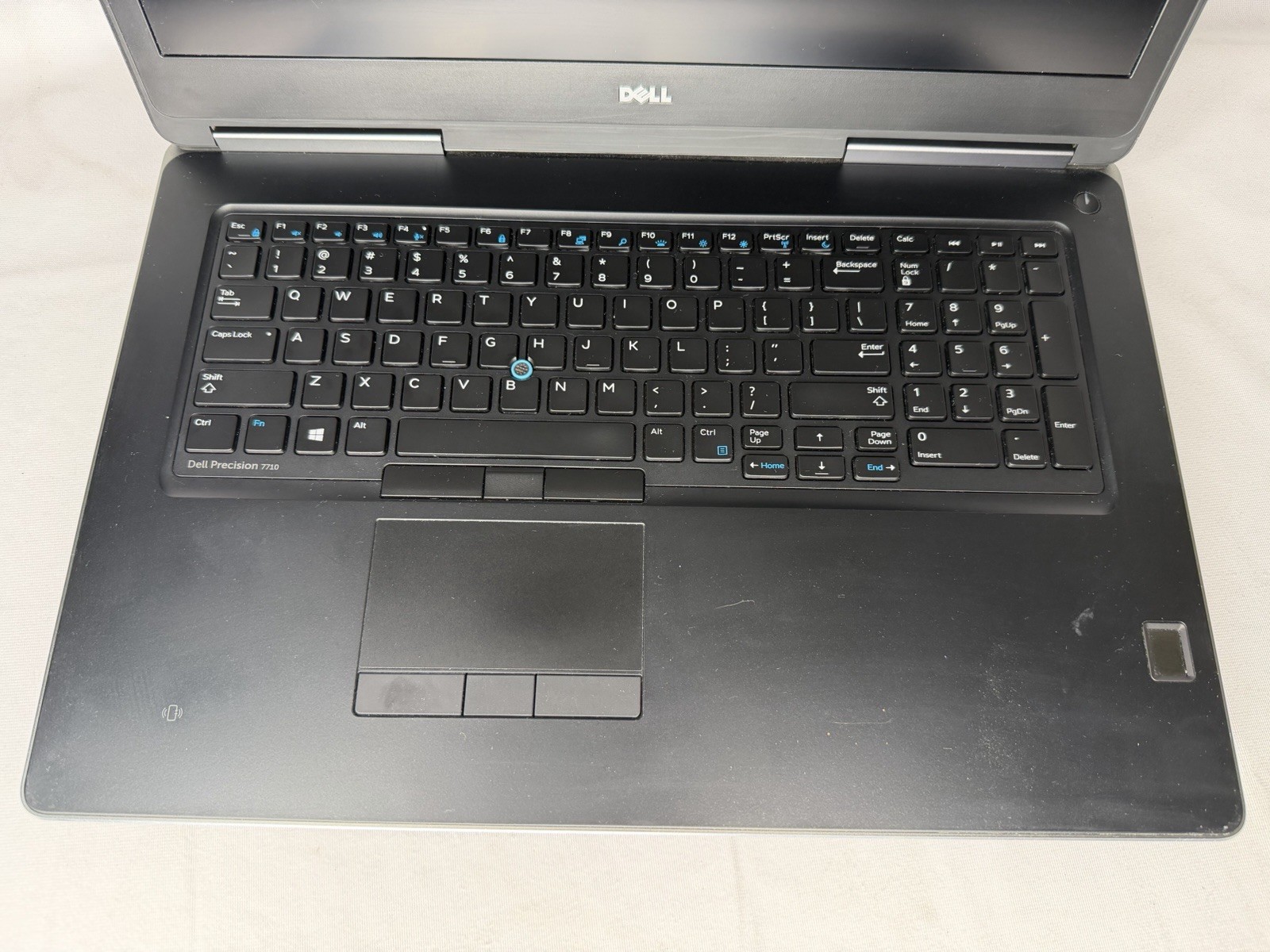 Dell Precision 7710 17″ i7-6920HQ 32GB RAM 256GB NVMe Quadro M3000M 4GB Win11Pro