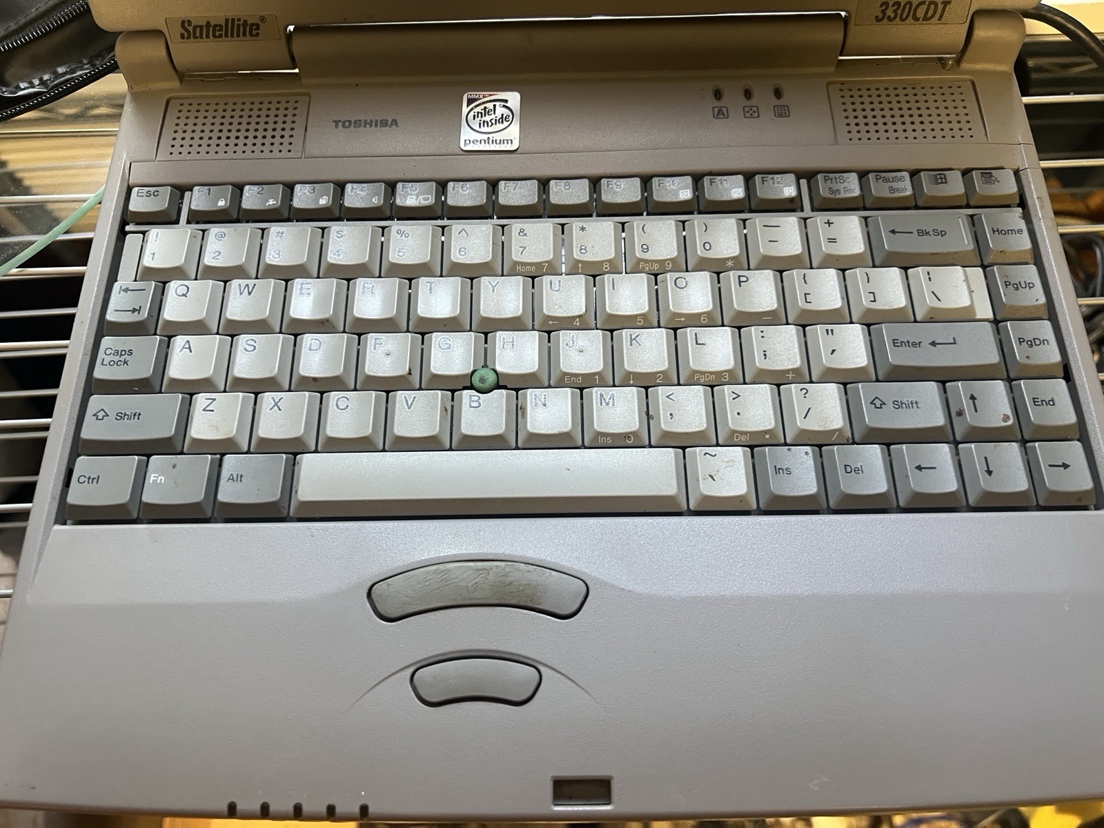 Vintage Toshiba Satellite 330CDT Intel Pentium MMX Windows 95 For Rebuild Parts