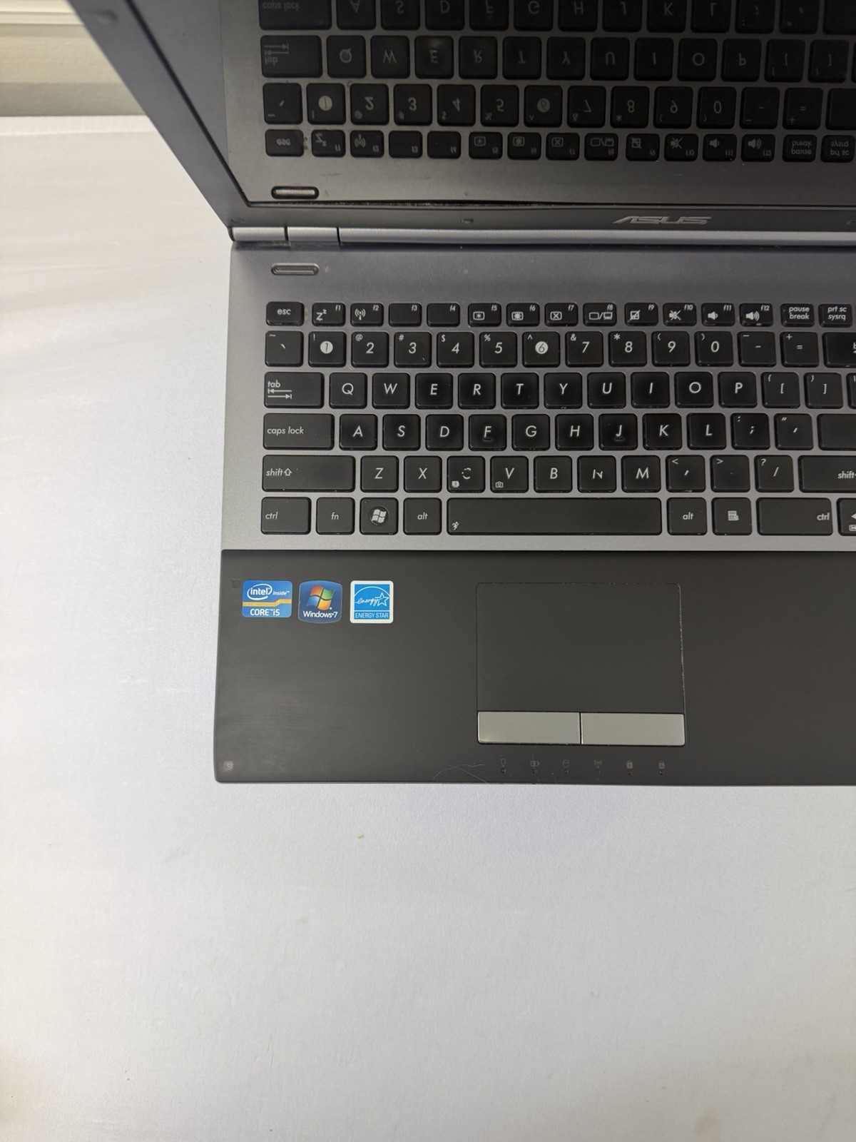 Asus U56E Laptop – Screen Leaking Light – Intel i5-2410M – Read Des
