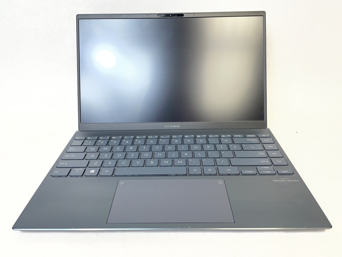 Asus ZenBook UM425UA AMD Ryzen 7 5700U 14″ 16GB RAM 1TB SSD