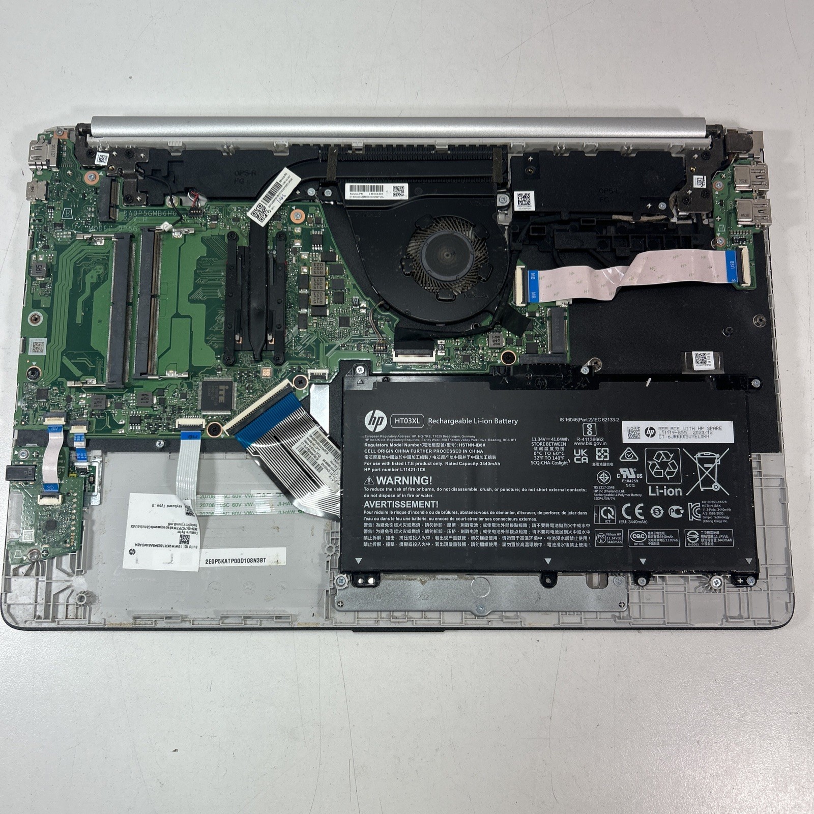 HP 15-EF1013DX 15.6″ AMD Ryzen 7 4000 Series. No Ram/SSD/WiFi. For Parts