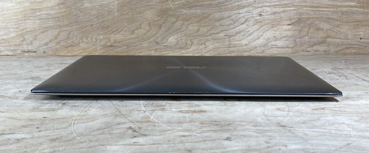 Asus ZenBook 13.3in/ Full HD Display/ Intel i7-3517u 1.9GHz/4GB RAM BATT 84%