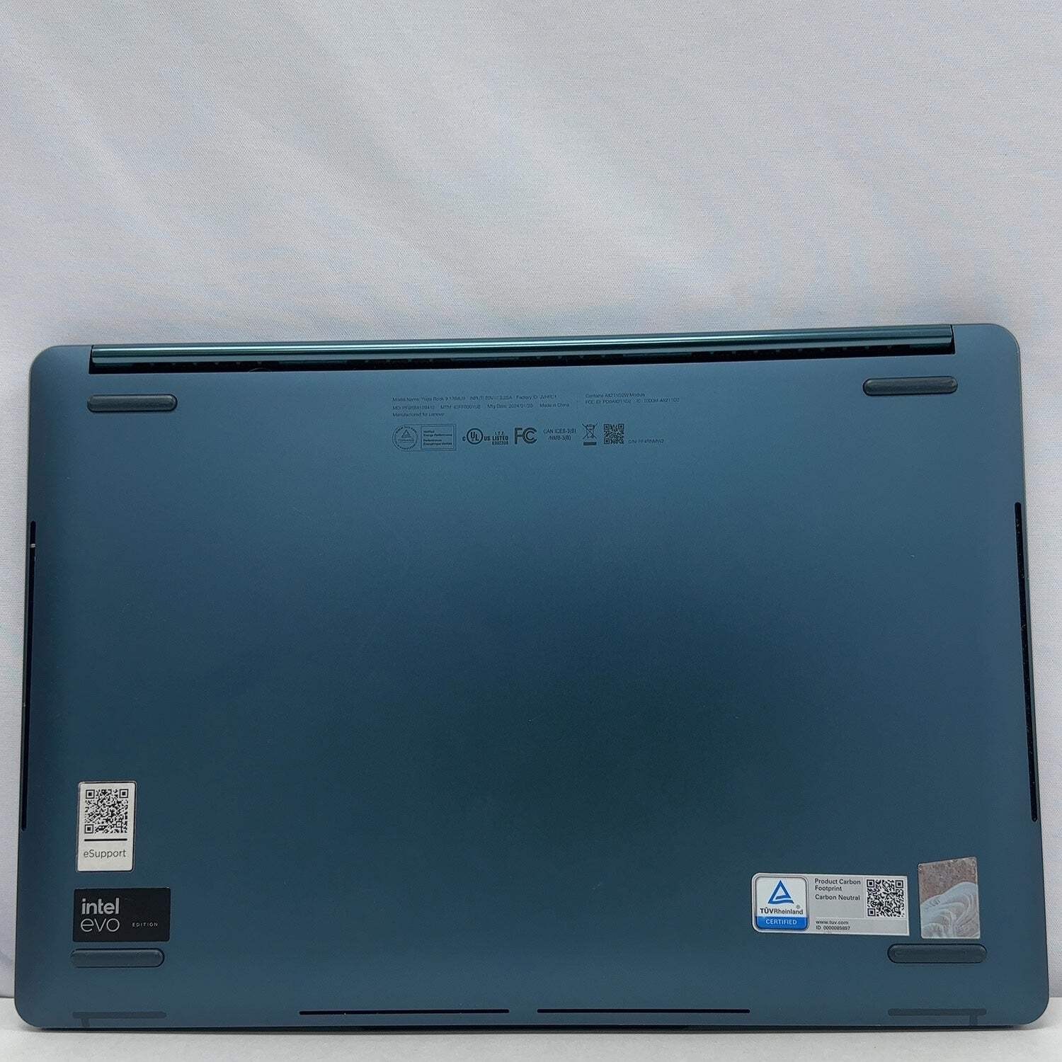 Lenovo yoga book 9 13IMU9 13.3″ Core Ultra 7 155U 1.7GHz 16GB RAM 1TB SSD