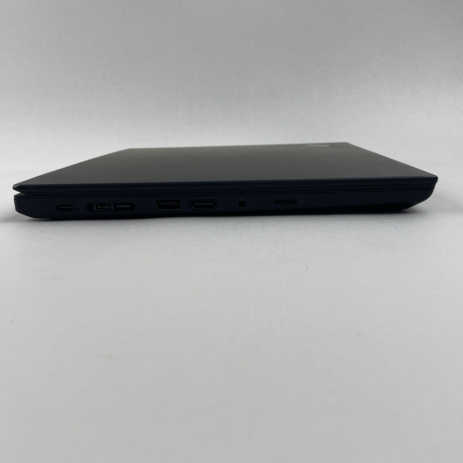 Lenovo ThinkPad T490 Core i5-8365U 1.60GHz 8GB RAM 14″ No HDD/OS BAD SCREEN