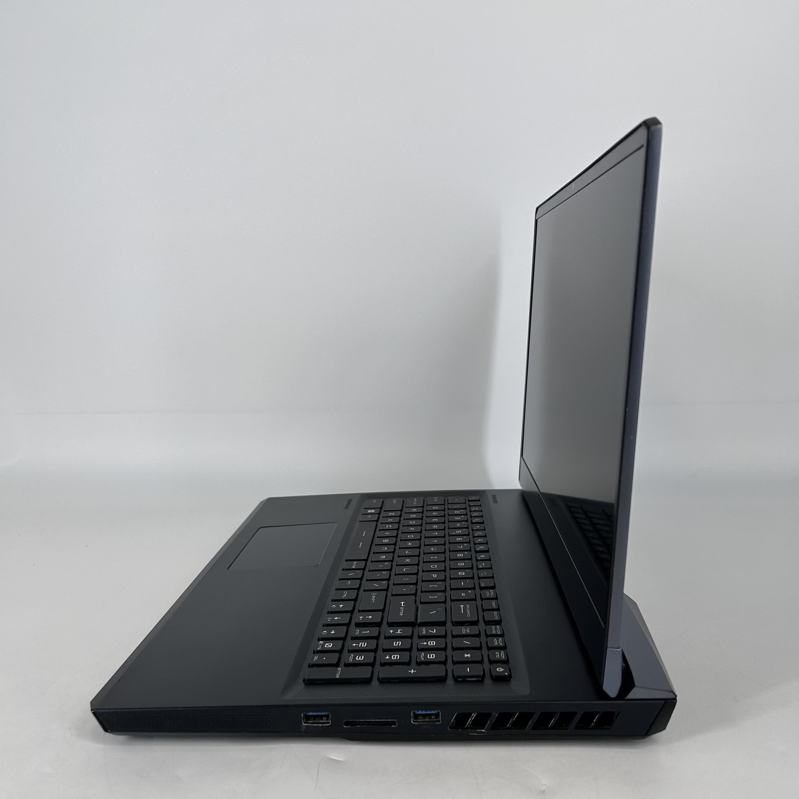 MSI Raider GE76 17.3 144Hz FHD 2.7 GHz i7-12700H 16GB 1TB/512GB RTX 3080 Good
