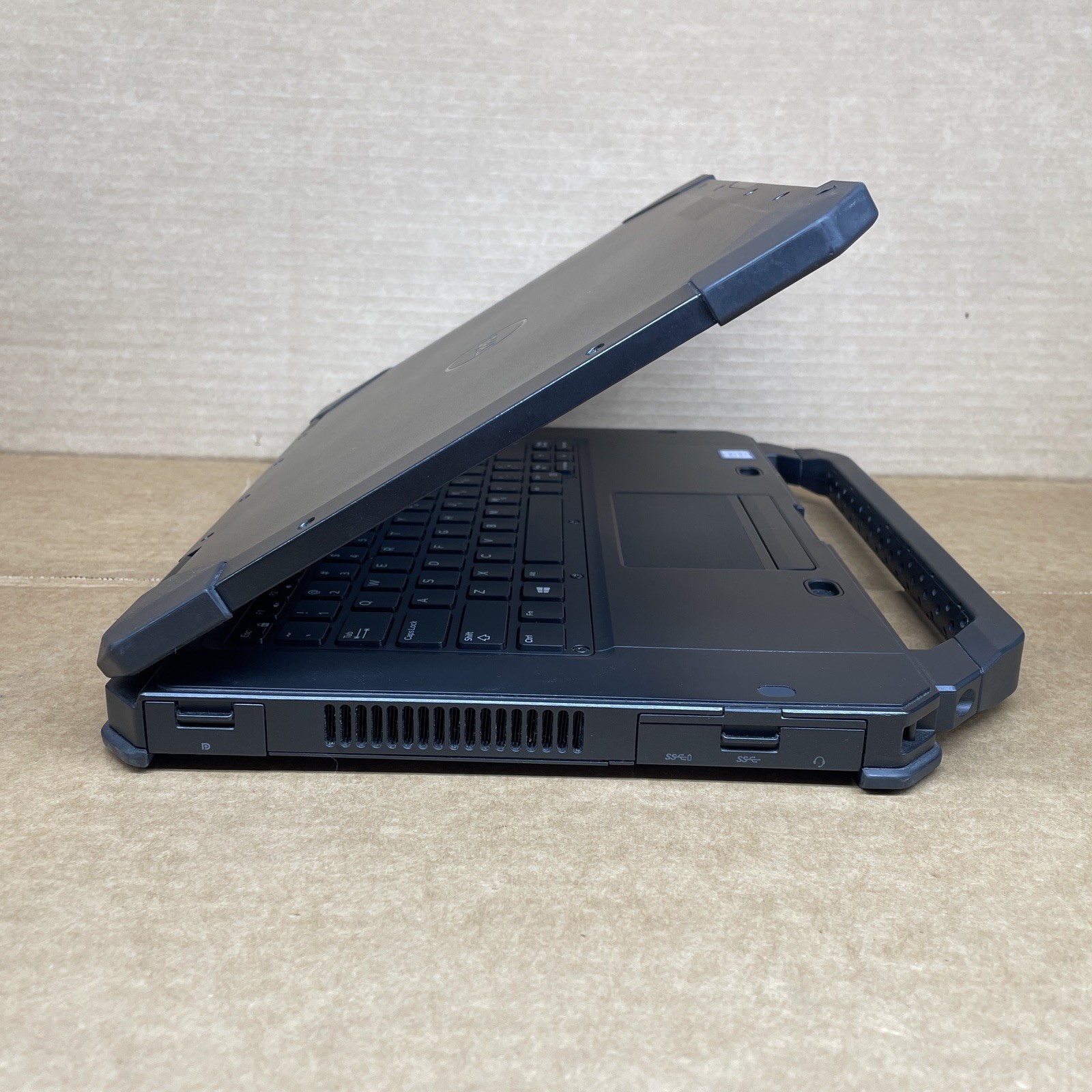 Dell Latitude 5420 Rugged, Intel Core i3-7130U @ 2.70GHz 16GB RAM NO SSD NO OS