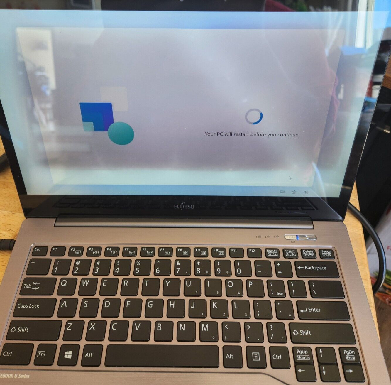 Fujitsu LifeBook U904 Ultrabook Intel Core i5-4300u Touchscreen