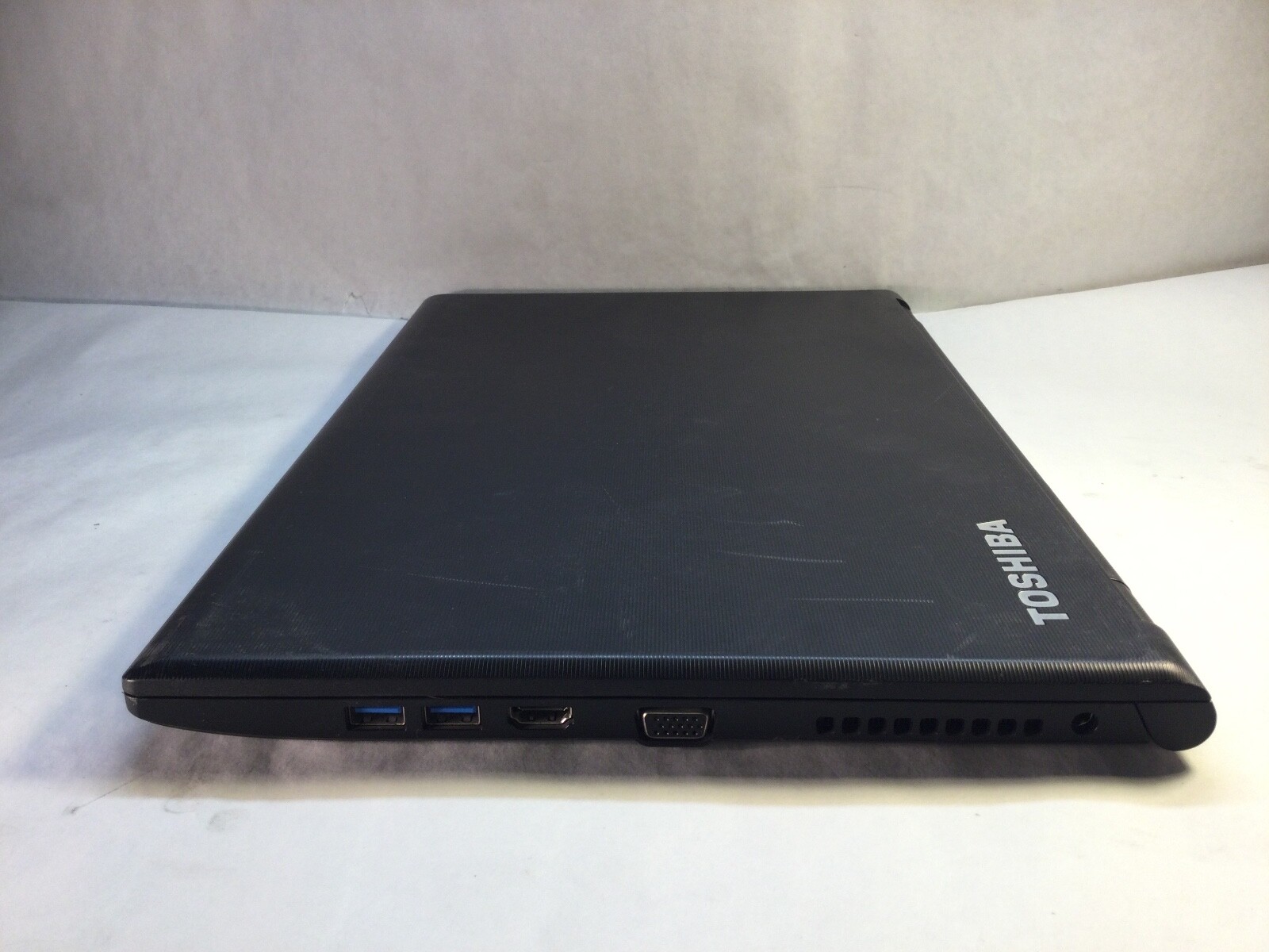 Toshiba Tecra C50-B1500 15″ Laptop Intel Core 13-4005U- BAD DISPLAY -MZ